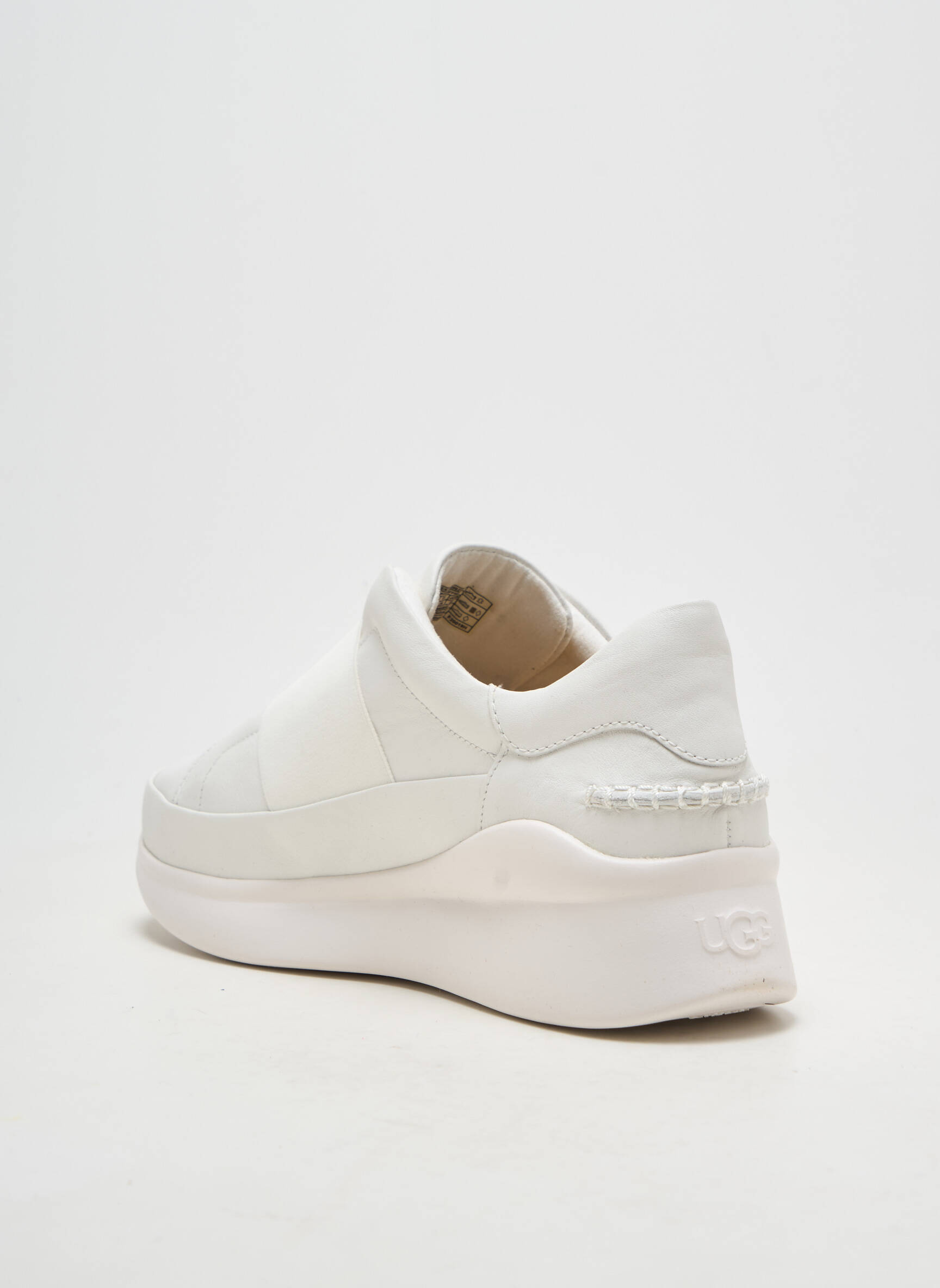 Slip-on batai apvalus mygtukas kulnas nuo 4 iki 6 cm baltas UGG moteris