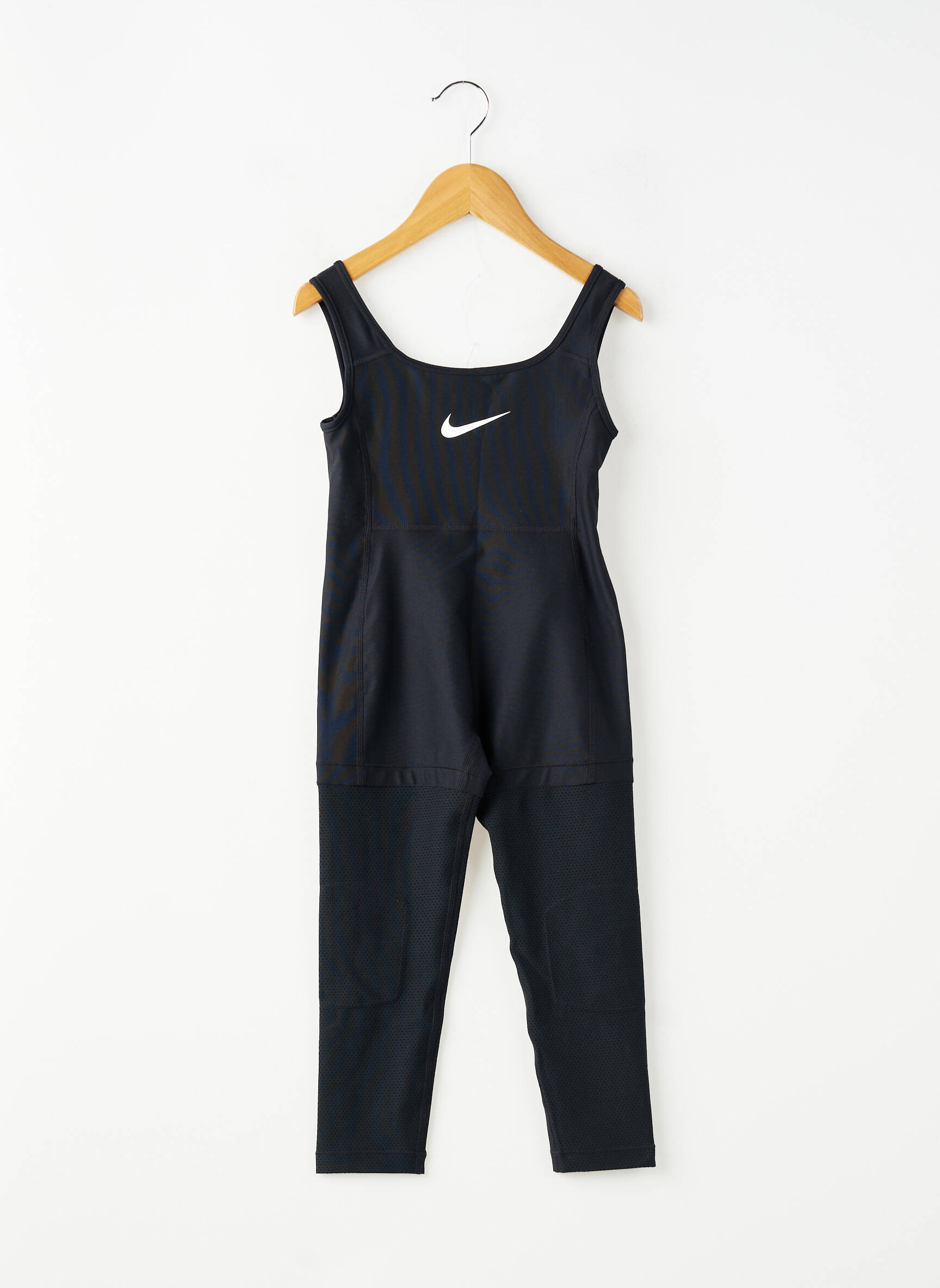 Kombinezonas be rankų be rankų juodas NIKE mergina