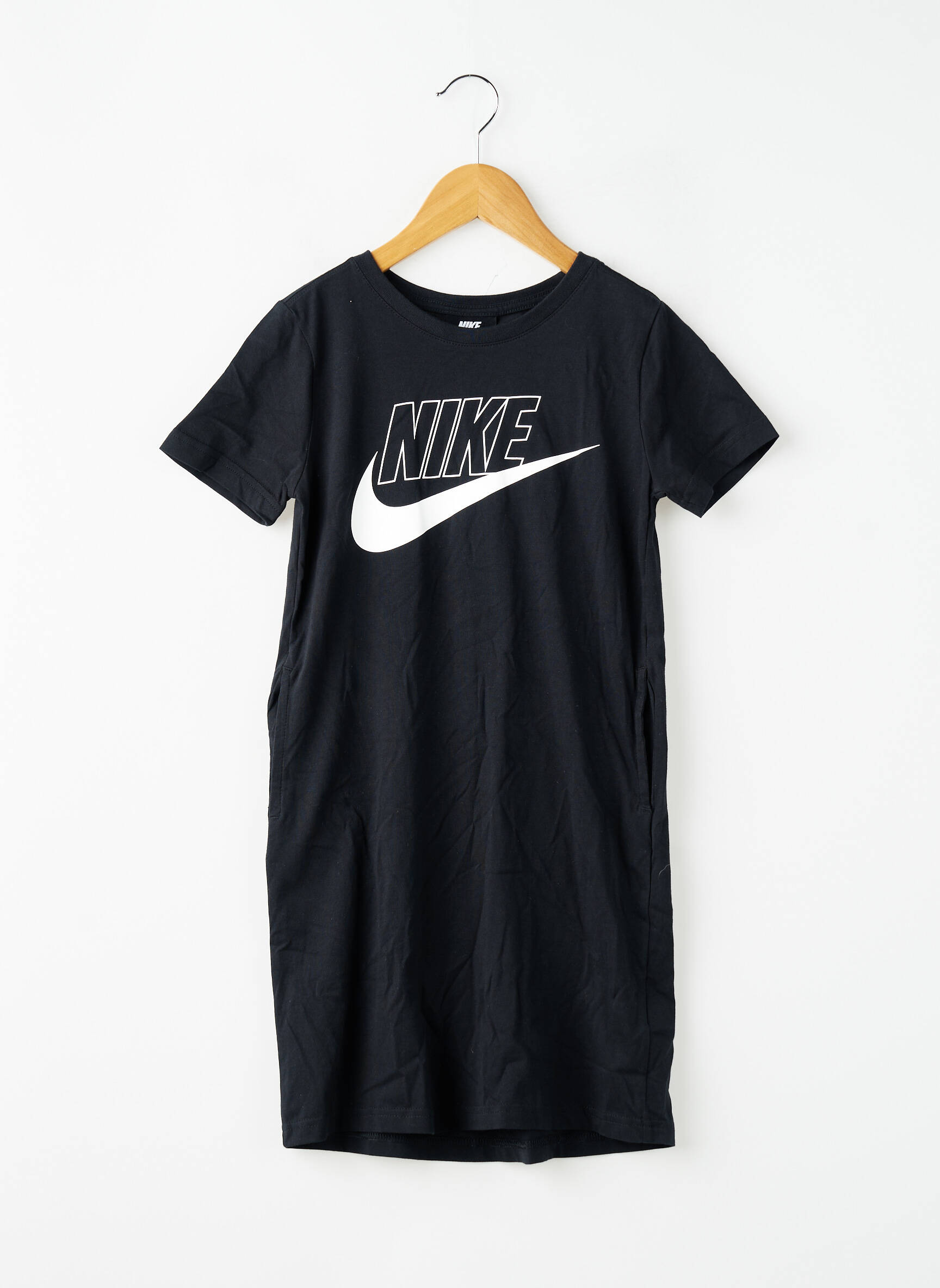 Pusilgių suknelė trumpas rankovės trumpas rankovės juodas NIKE mergina