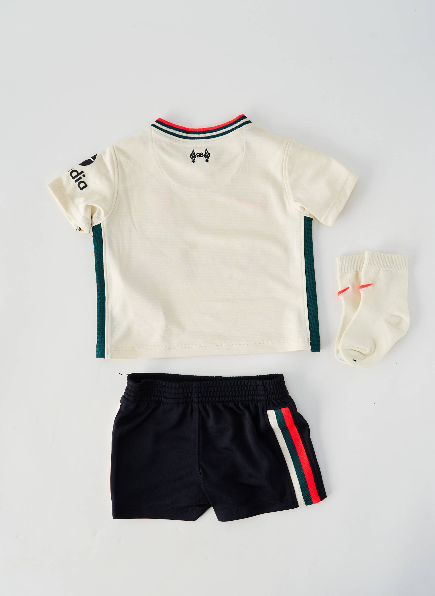 Šortų rinkinys flokuota serigrafija bežinis NIKE berniukas