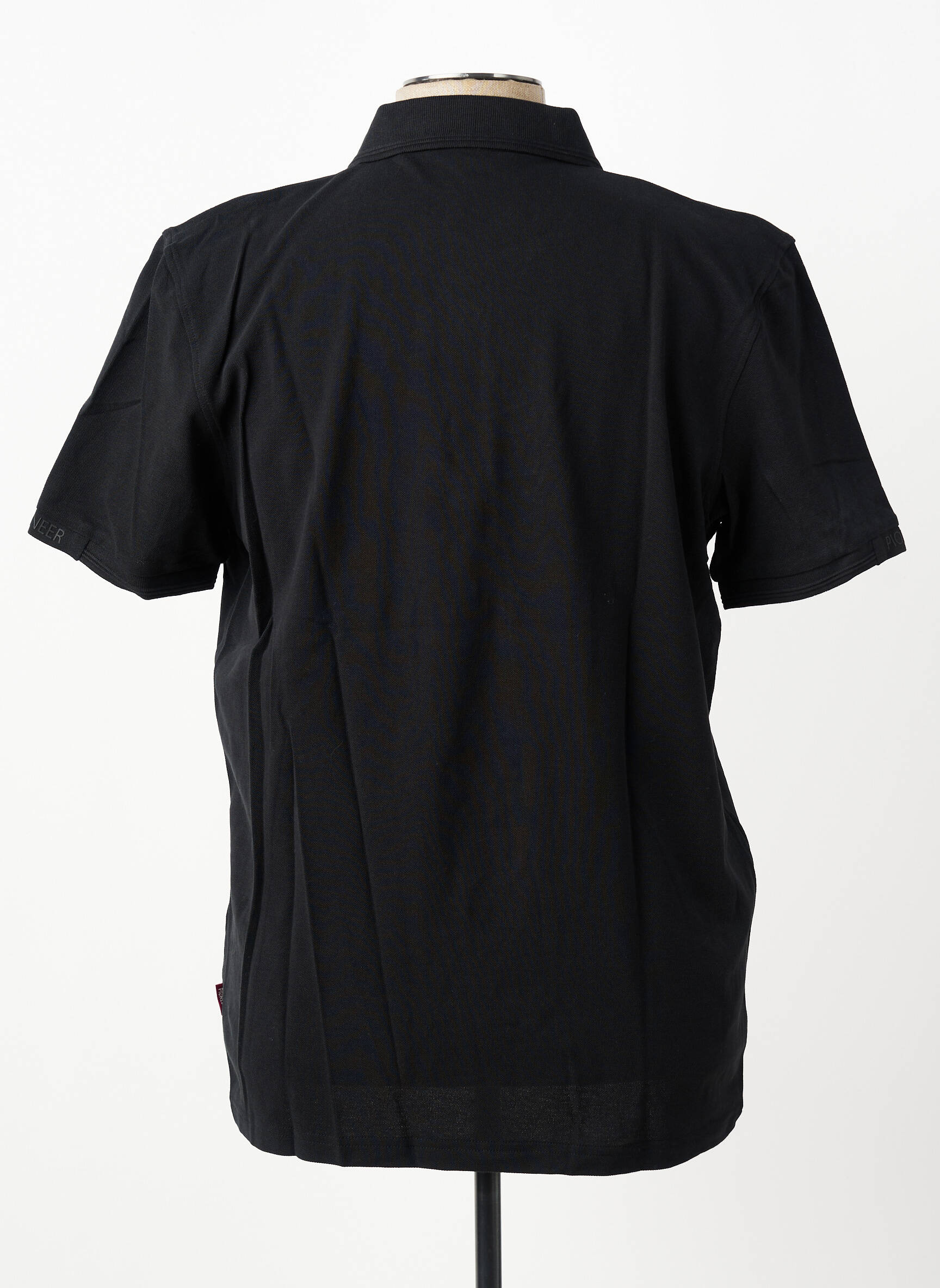 T-marškinys centrinė iškirptė trumpas rankovės juodas PIONEER vyras