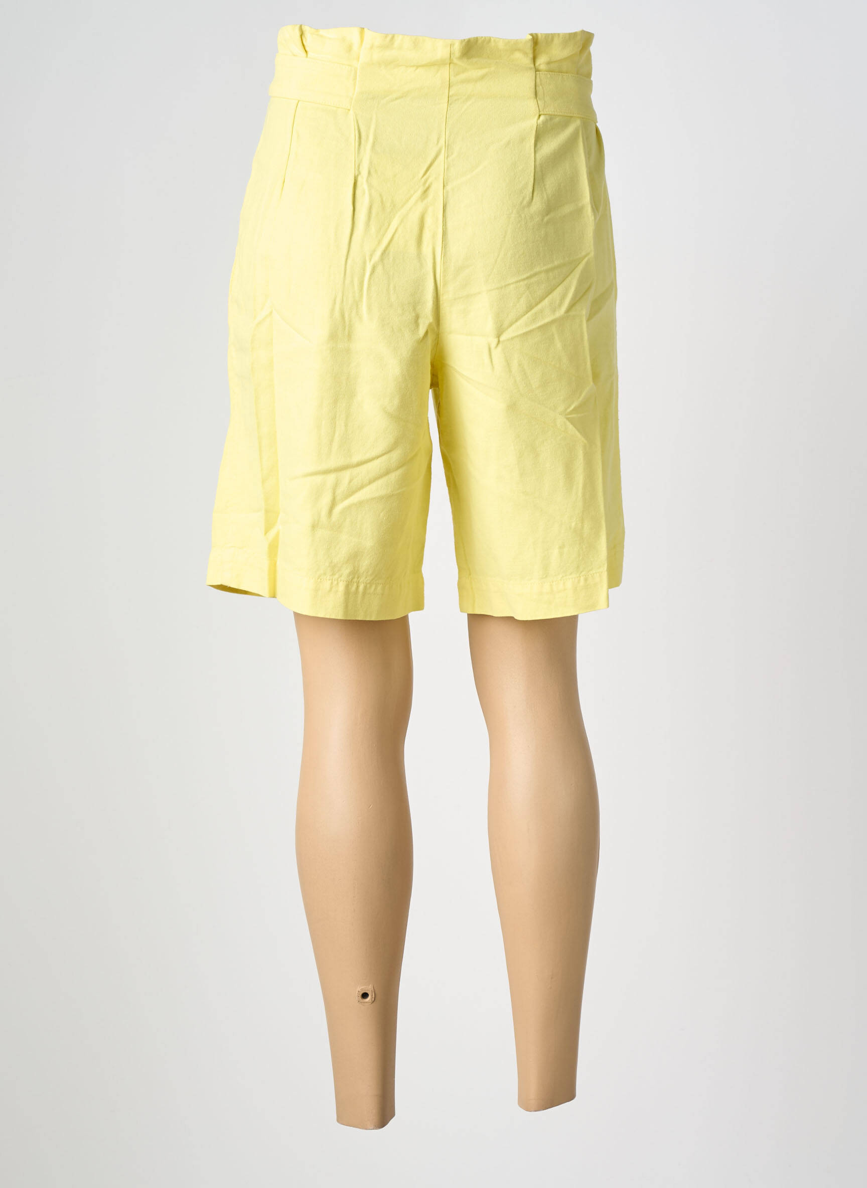 Bermudas popelinos audinys, kuris pasižymi lygiu ir tankiu paviršiumi. normala dydis geltona COUTURIST moteris