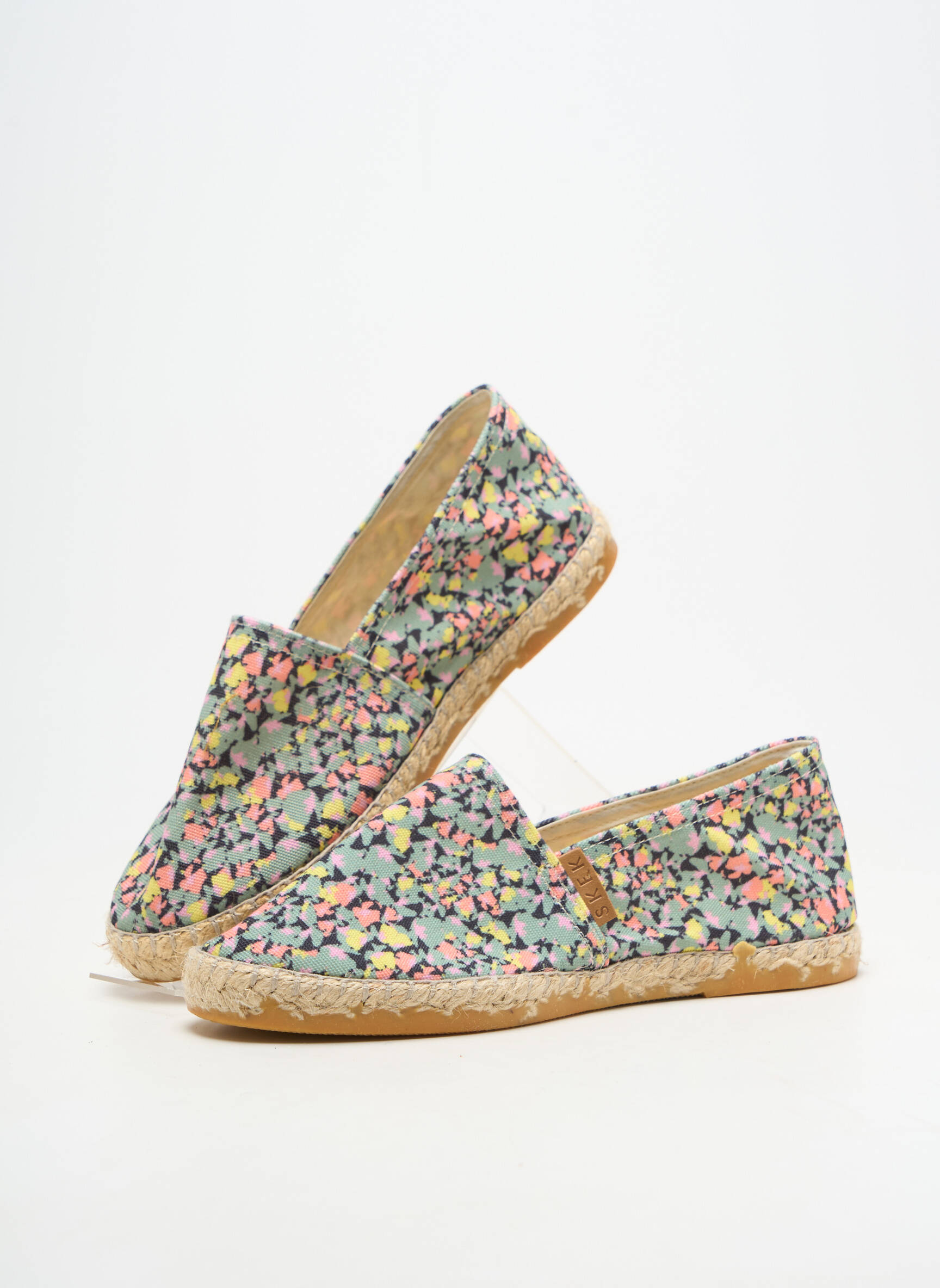 Espadrilės apvalus mygtukas plokščias kulnas iki 3 cm žalias SKFK moteris