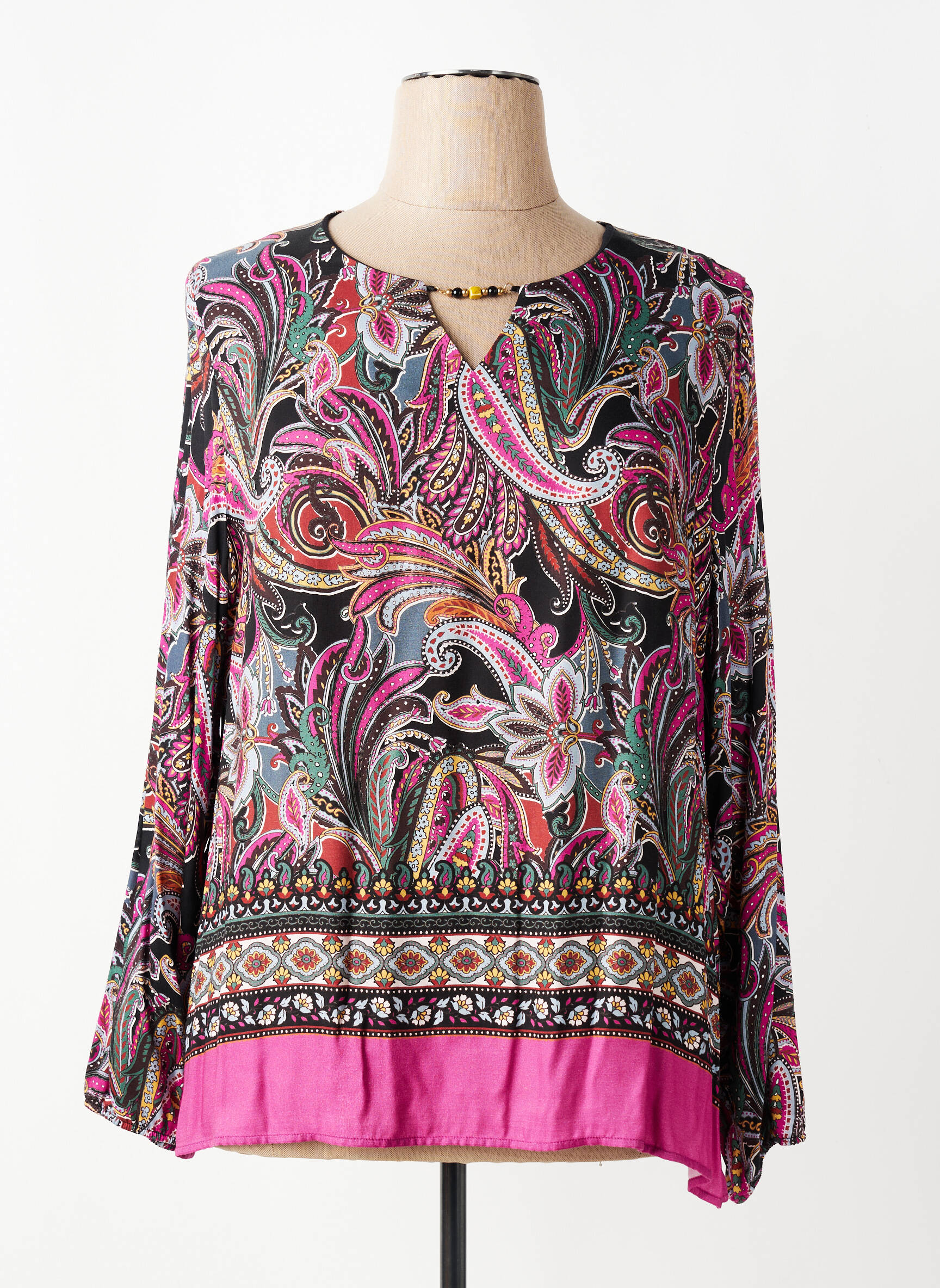 Bluzonai popelinos audinys, kuris pasižymi lygiu ir tankiu paviršiumi. ilgos rankovės rožinė PAUSE CAFE moteris