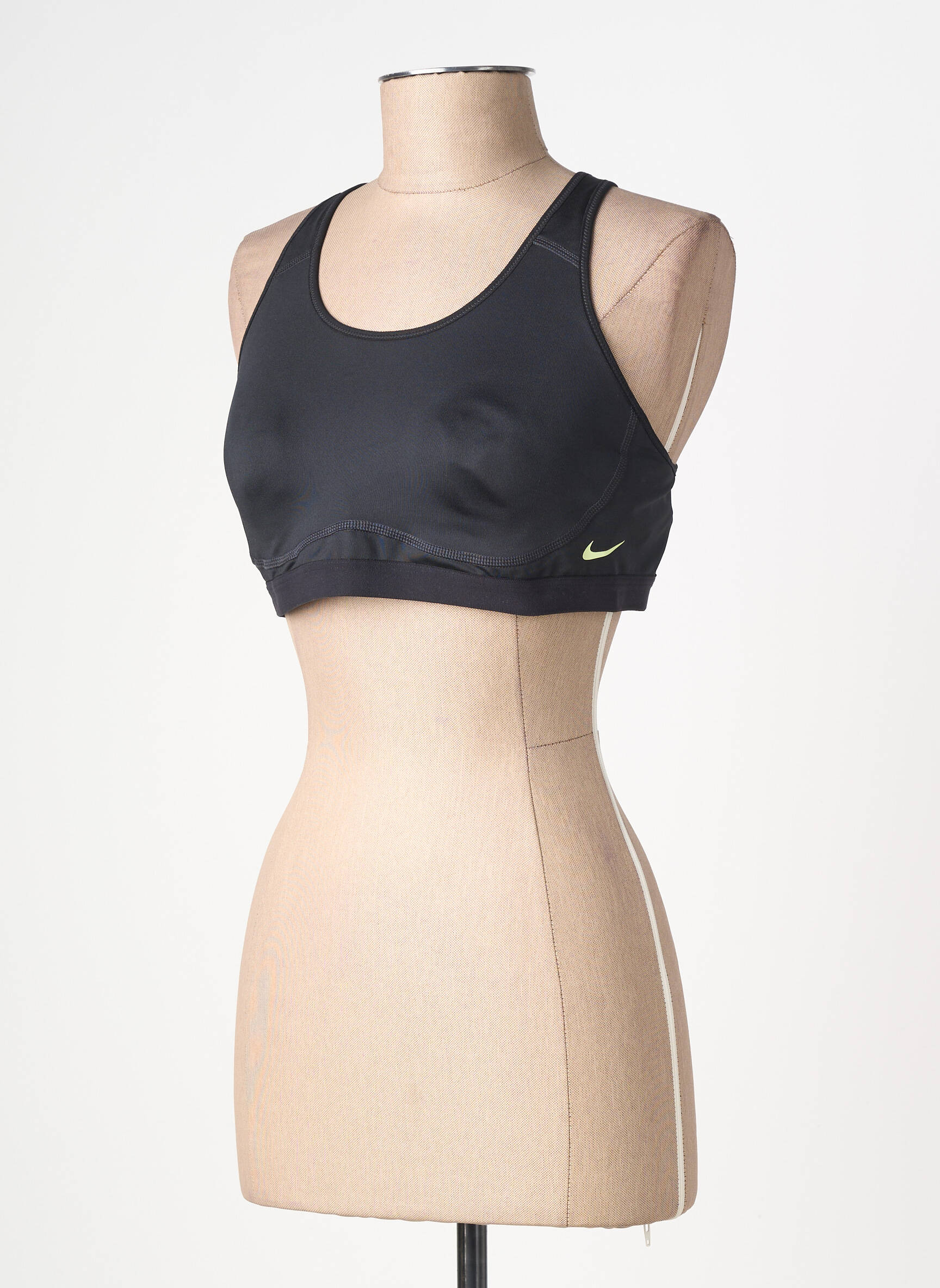 Liemenėlė be rėmo liemenėlės (moteriškos) juodas NIKE moteris