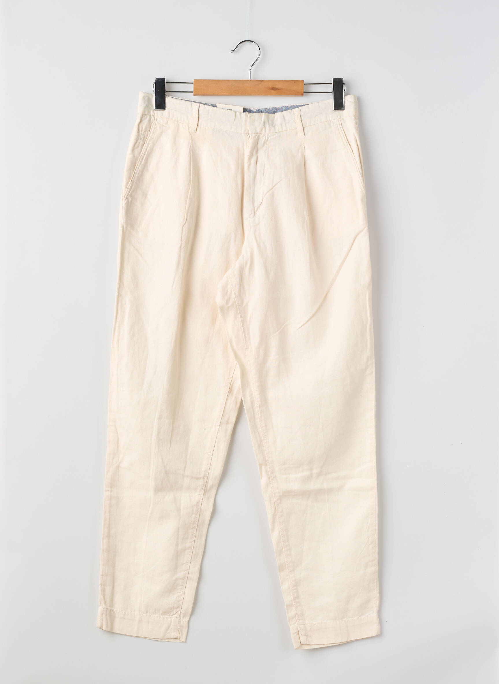 Chino kelnė popelinos audinys, kuris pasižymi lygiu ir tankiu paviršiumi. normala dydis bežinis PEPE JEANS vyras
