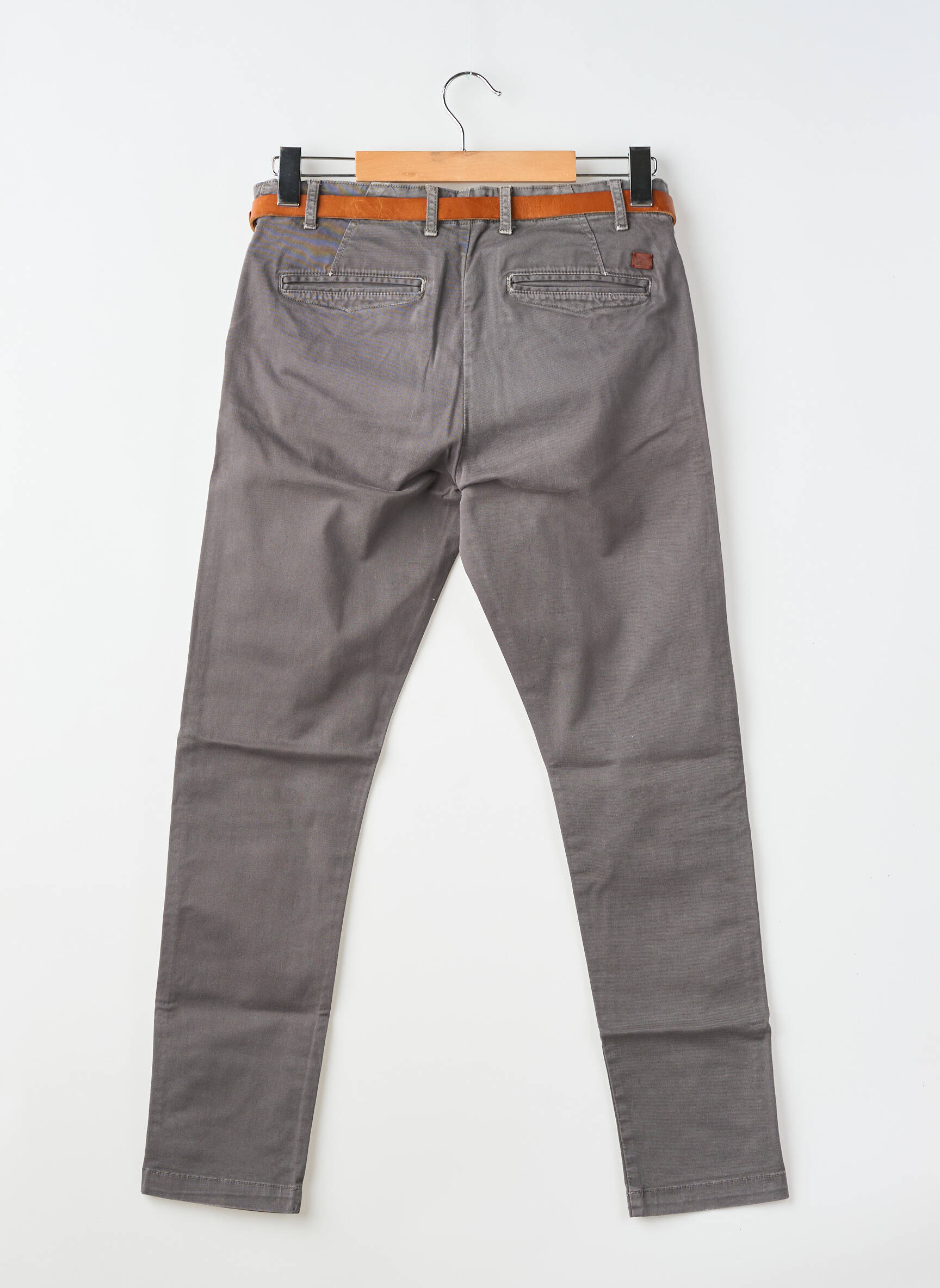 Chino kelnė popelinos audinys, kuris pasižymi lygiu ir tankiu paviršiumi. normala dydis pilka JACK & JONES vyras
