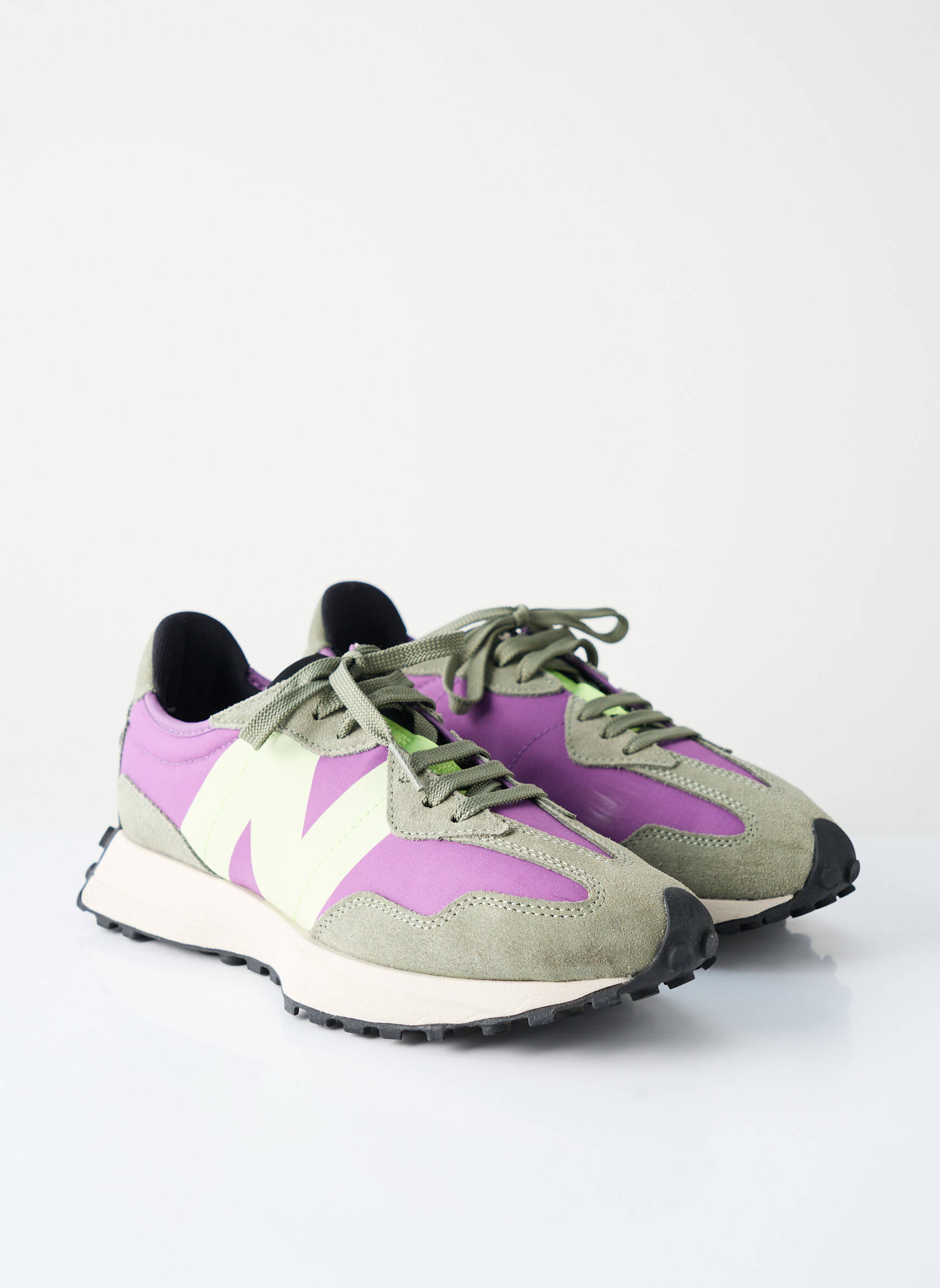 Bėgimo bateliai apvalus mygtukas plokščias kulnas iki 3 cm žalias NEW BALANCE moteris