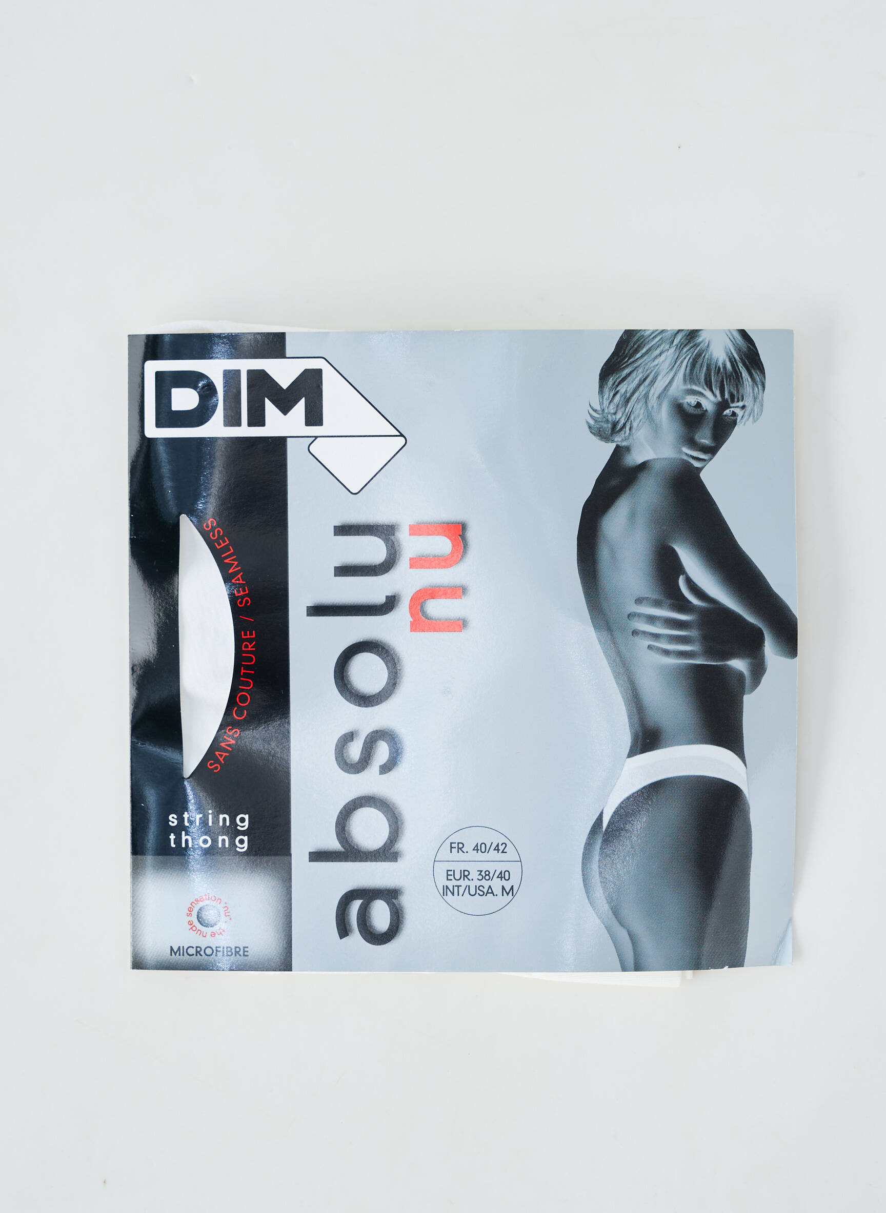 Tanga tamprumas baltas DIM moteris