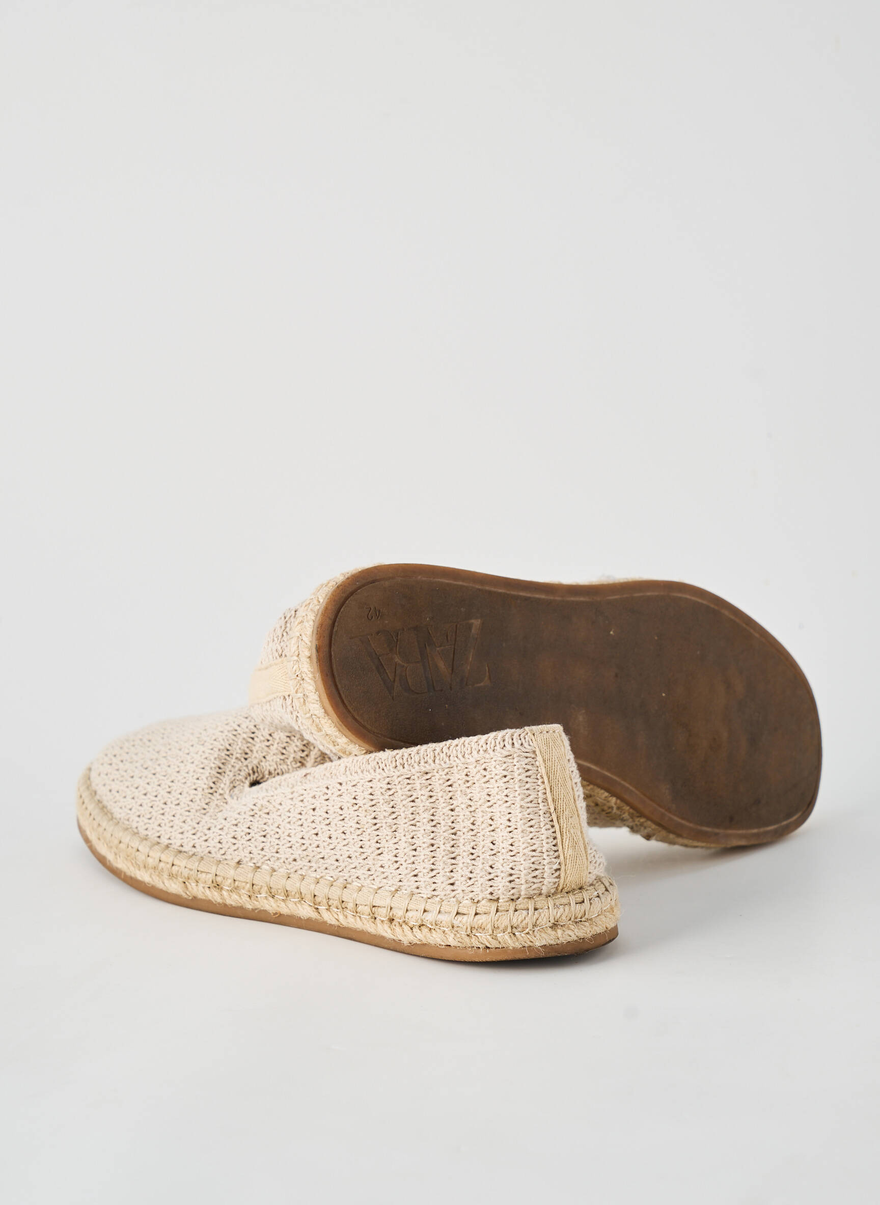 Espadrilės apvalus mygtukas apvalus mygtukas bežinis ZARA vyras