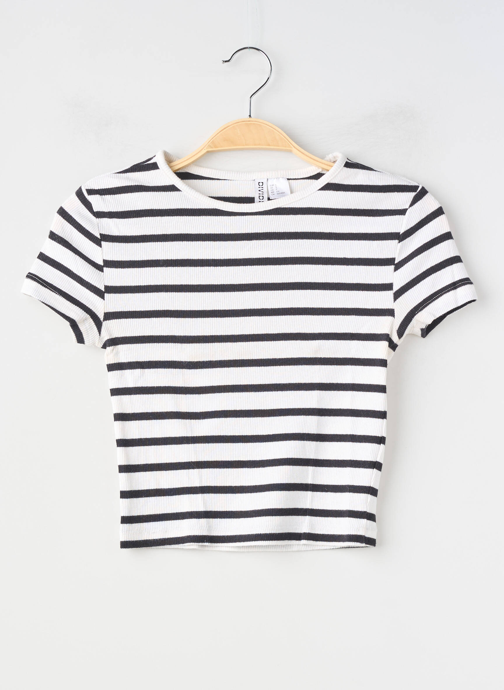 T-marškinys tamprumas trumpas rankovės juodas DIVIDED H&M moteris