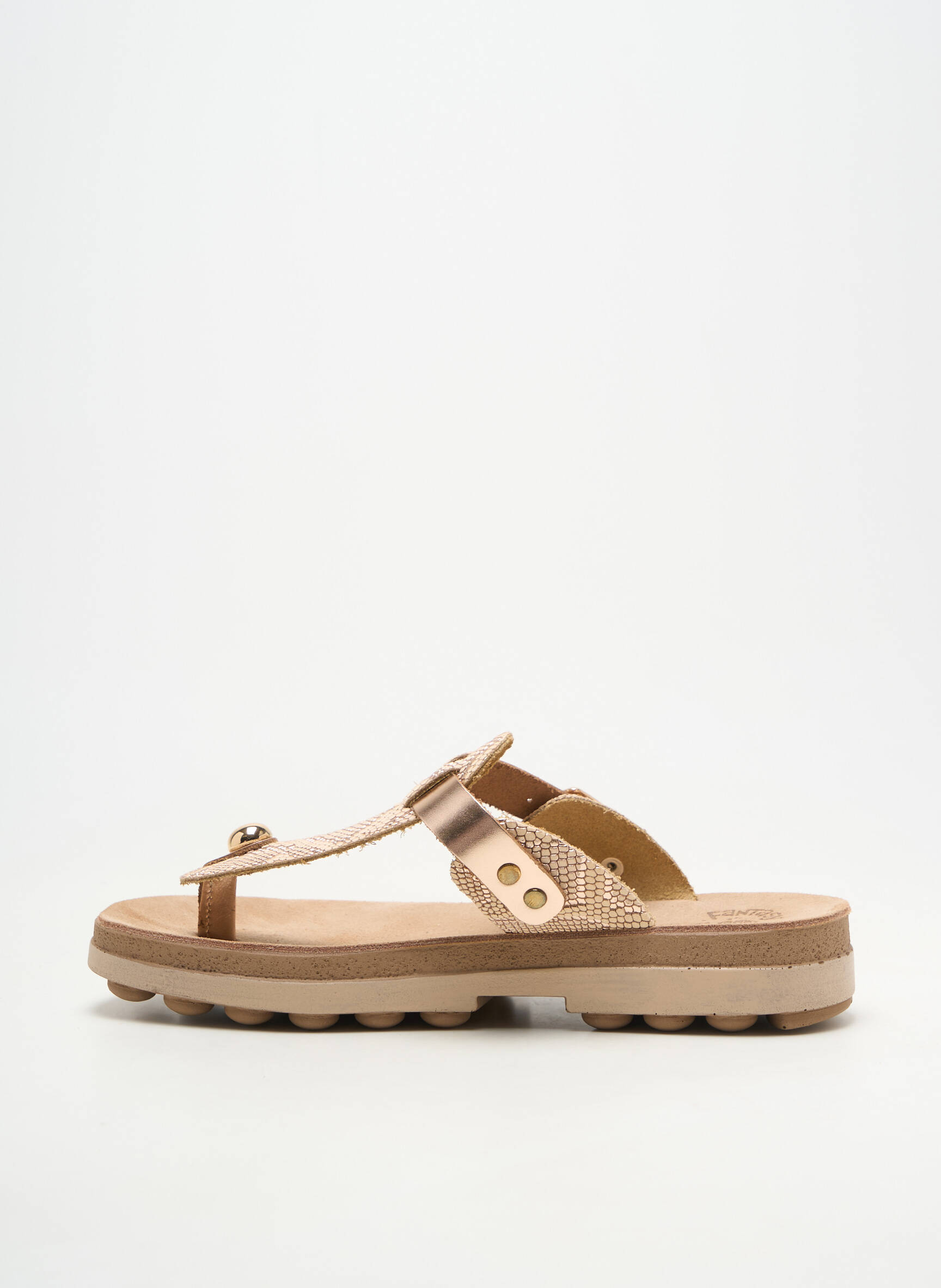 Šlepetės atvira pabaiga plokščias kulnas iki 3 cm bežinis FANTASY SANDALS moteris