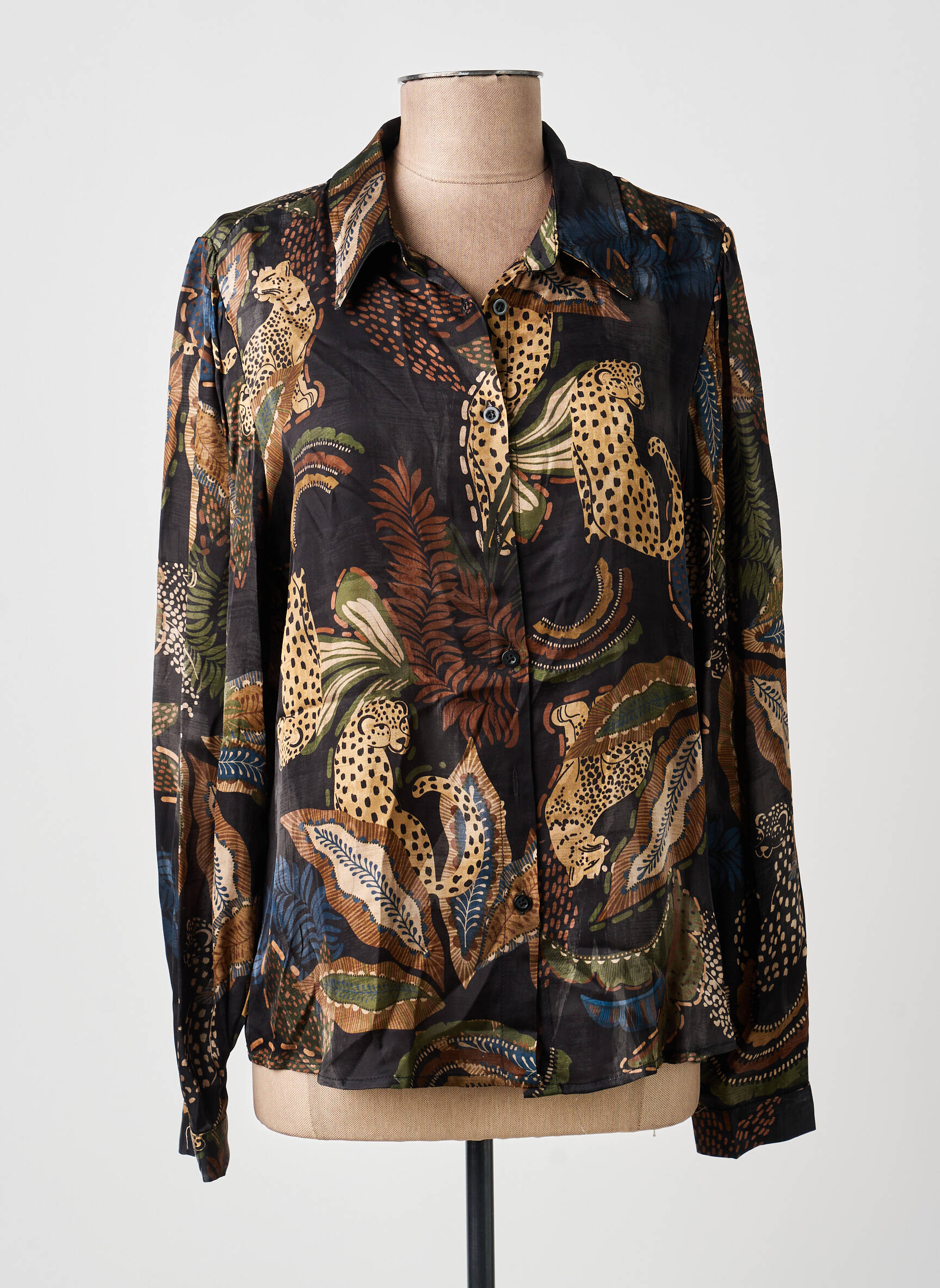 Moteriškas marškinys centrinė iškirptė ilgos rankovės juodas GEISHA moteris