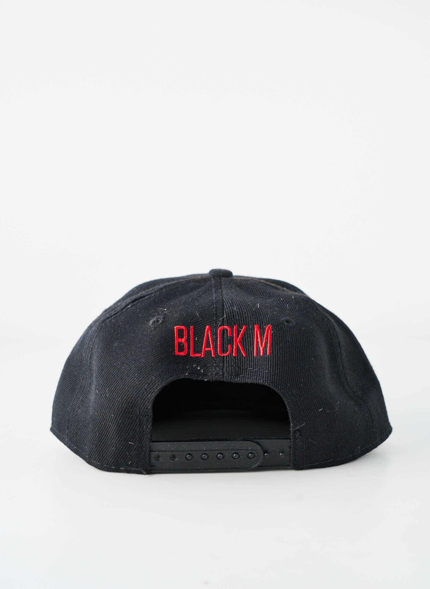 Kepuraitė siuvinėjimas raudona BLACK M vyras