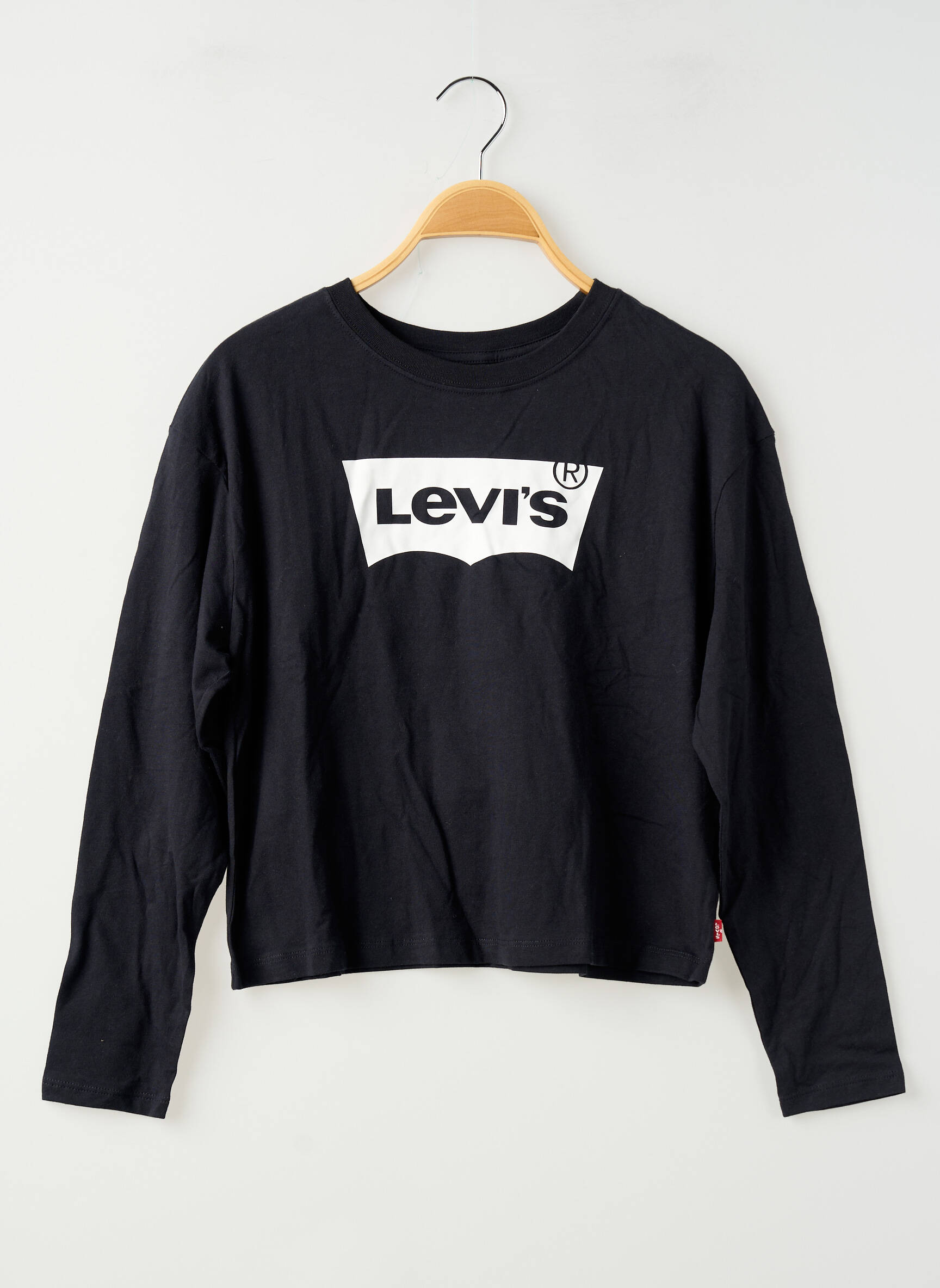 T-marškinys juodas LEVI'S mergina