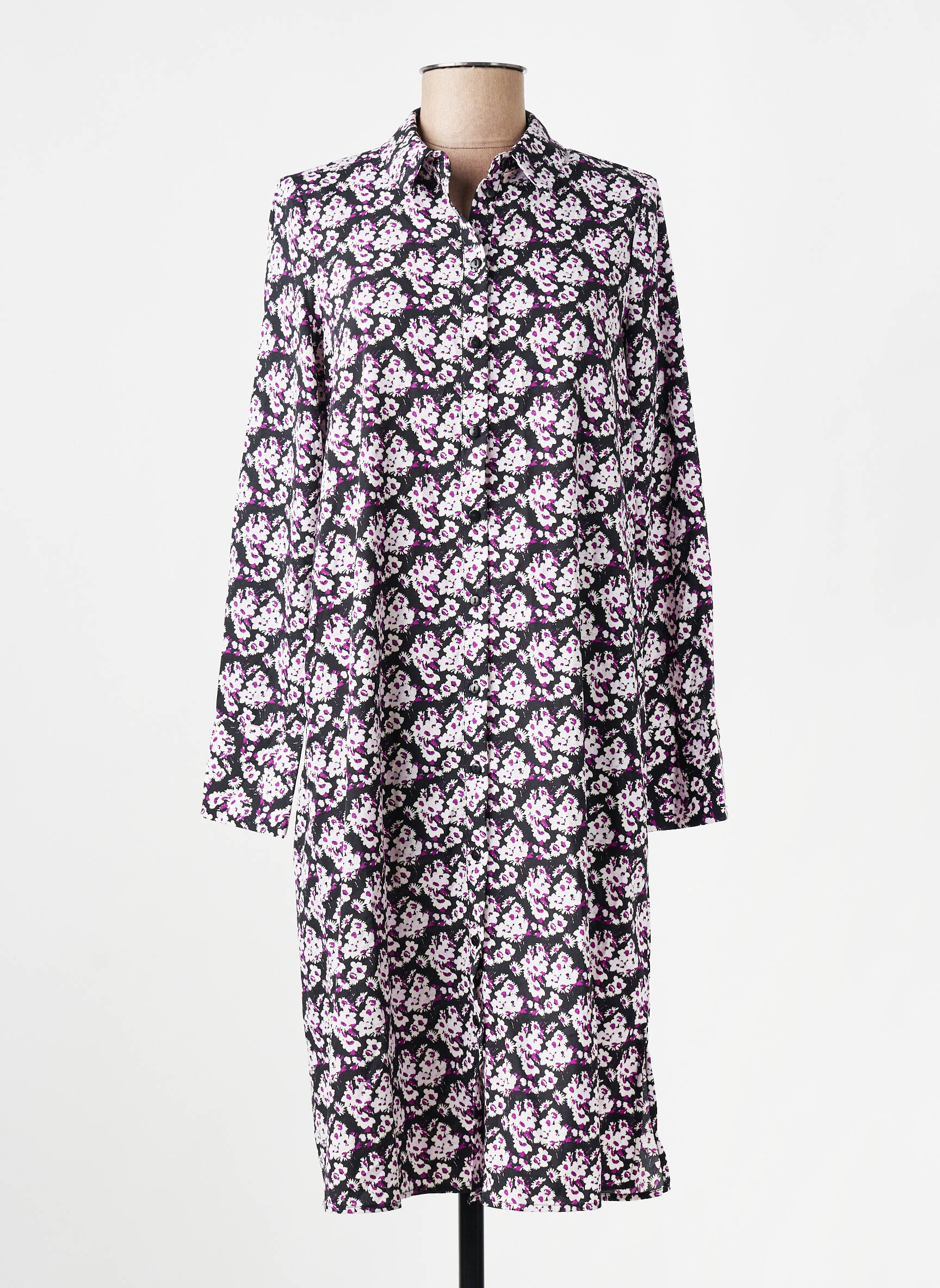 Pusilgių suknelė juodas VERO MODA moteris