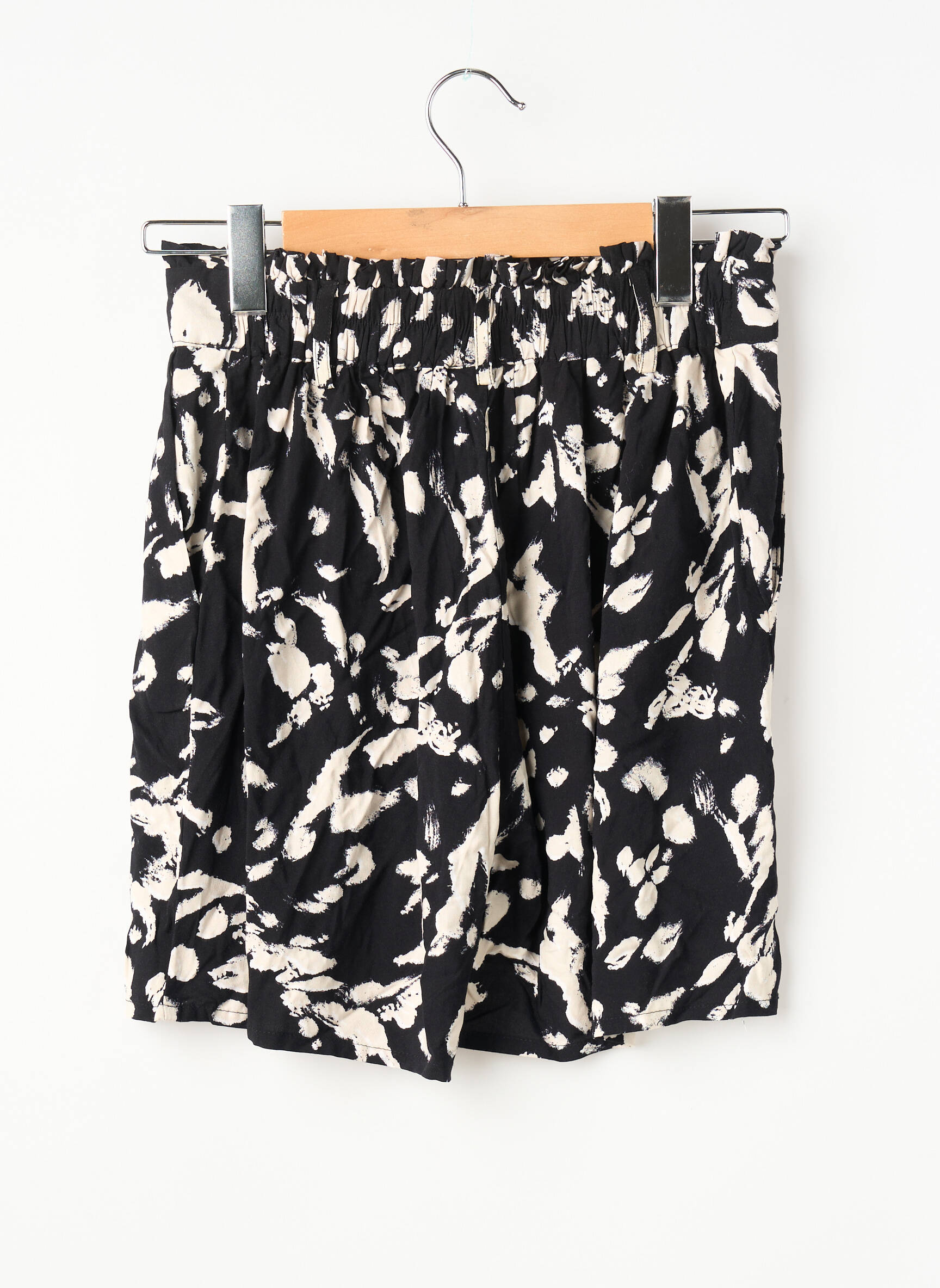 Šortas juodas VERO MODA moteris