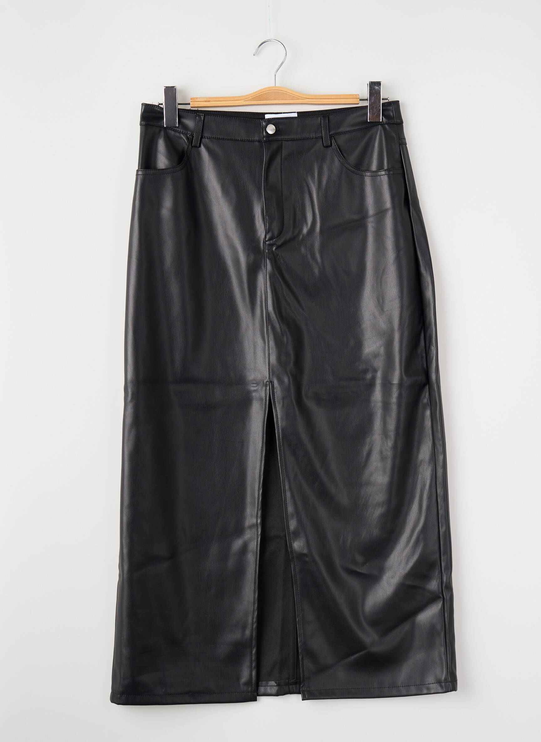 Pusilgis sijonas juodas VILA moteris