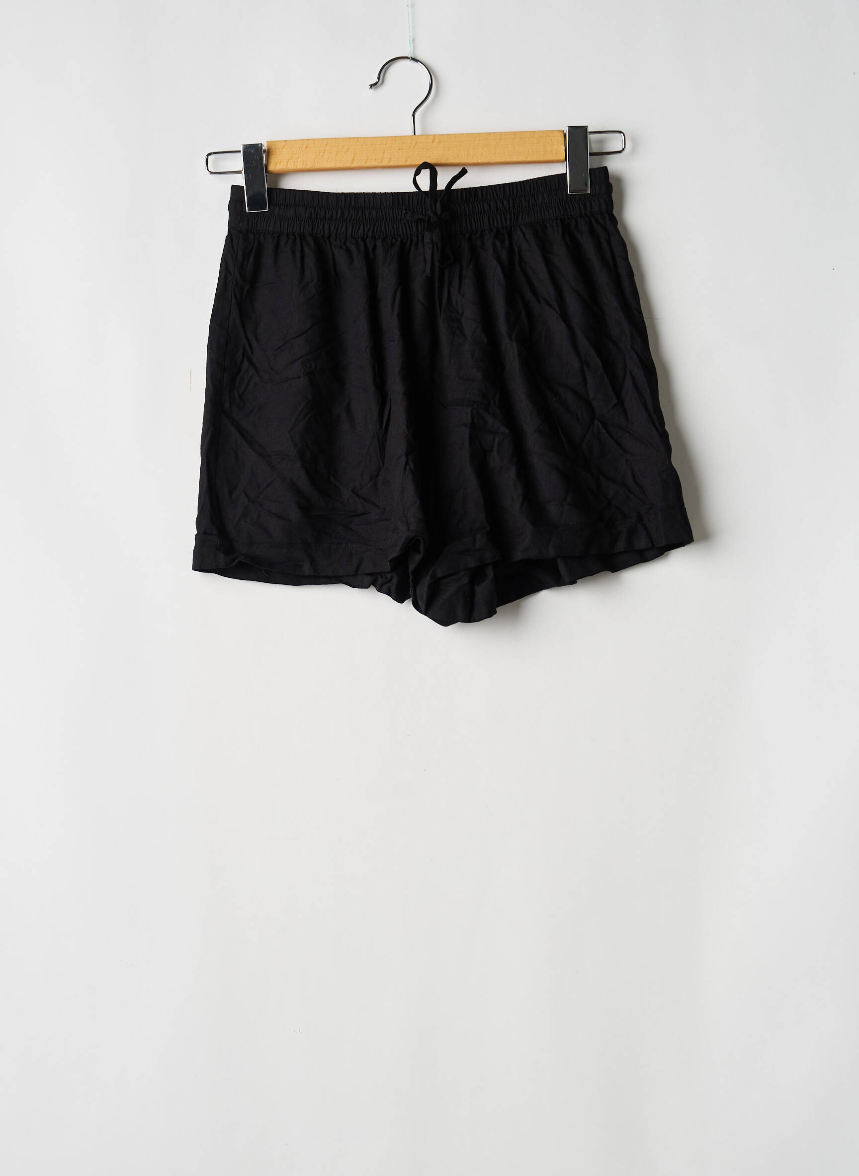 Šortas juodas VERO MODA moteris