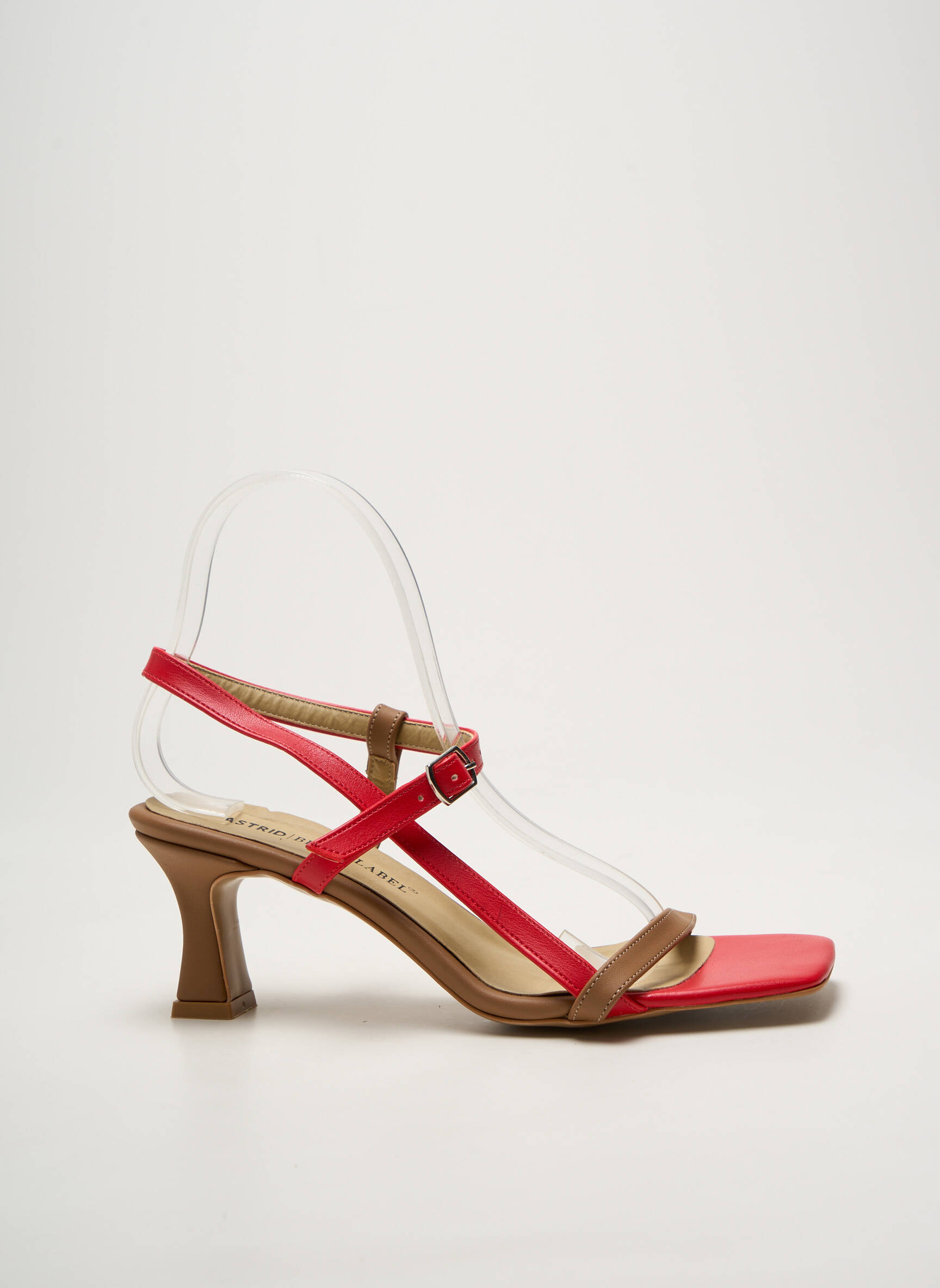 Sandalai/nu pėdos raudona ASTRID BLACK LABEL moteris