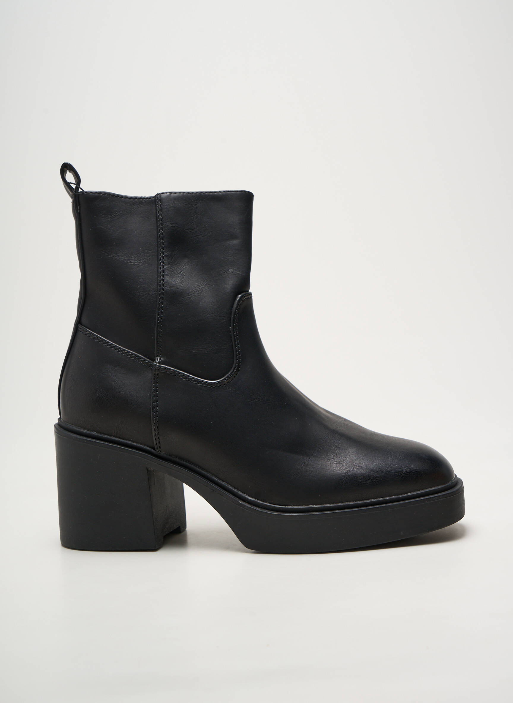 Batai/botai juodas ONLY moteris
