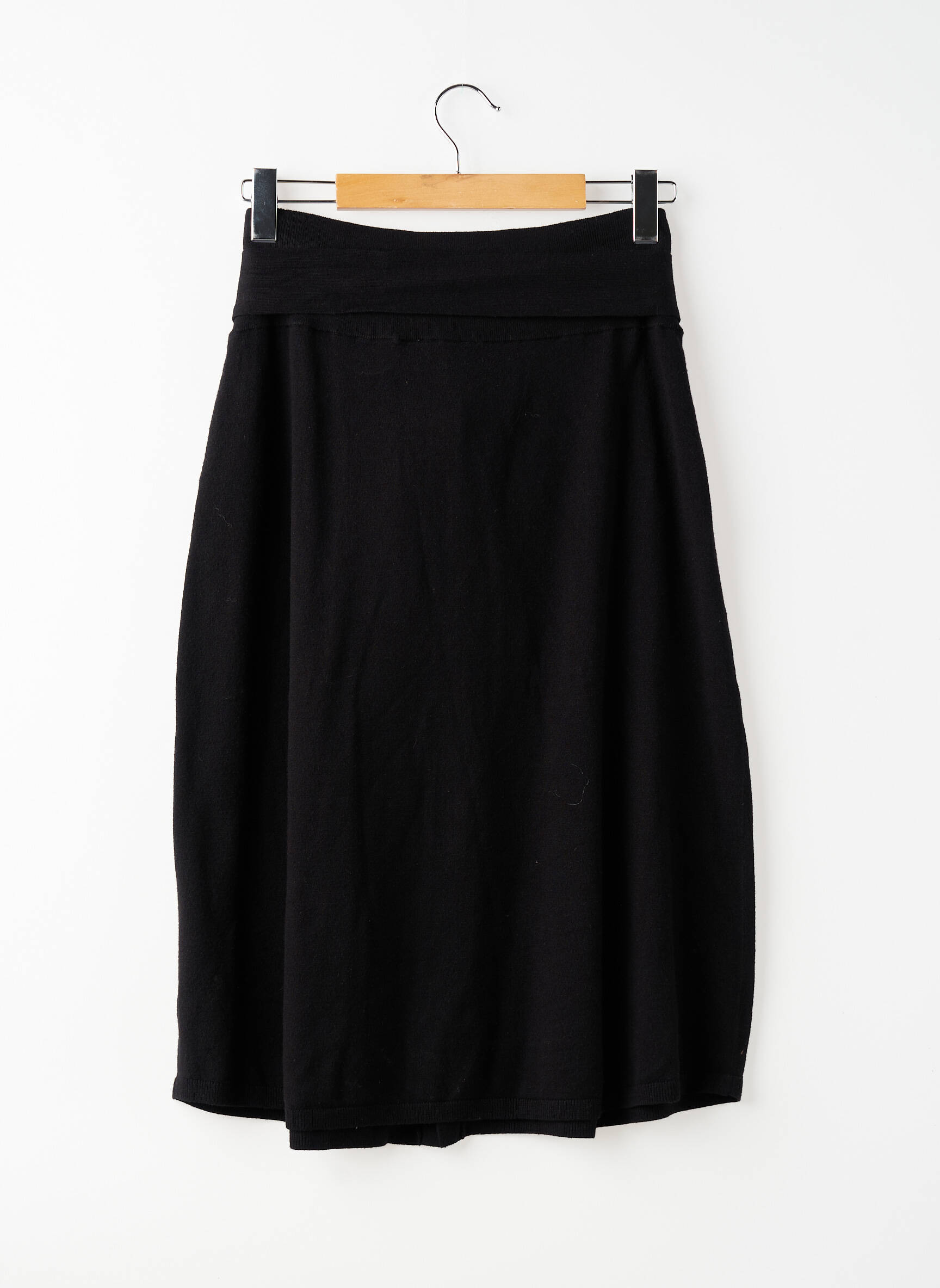 Pusilgis sijonas juodas STREET ONE moteris