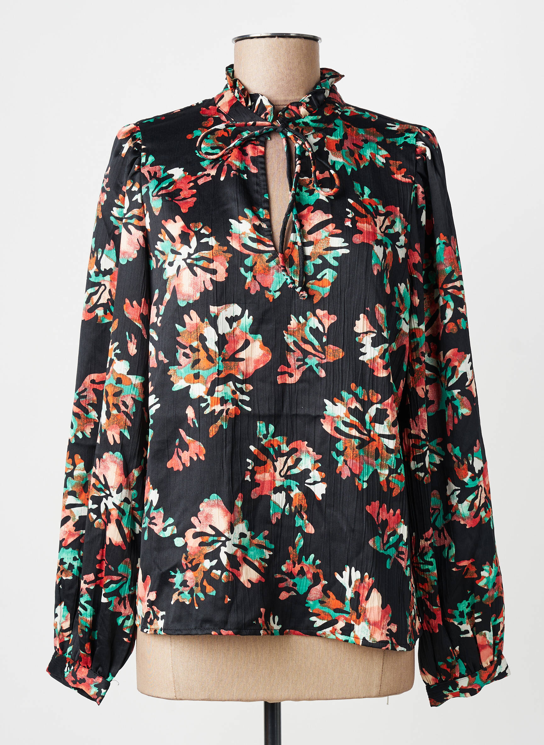 Moteriškas marškinys juodas VERO MODA moteris