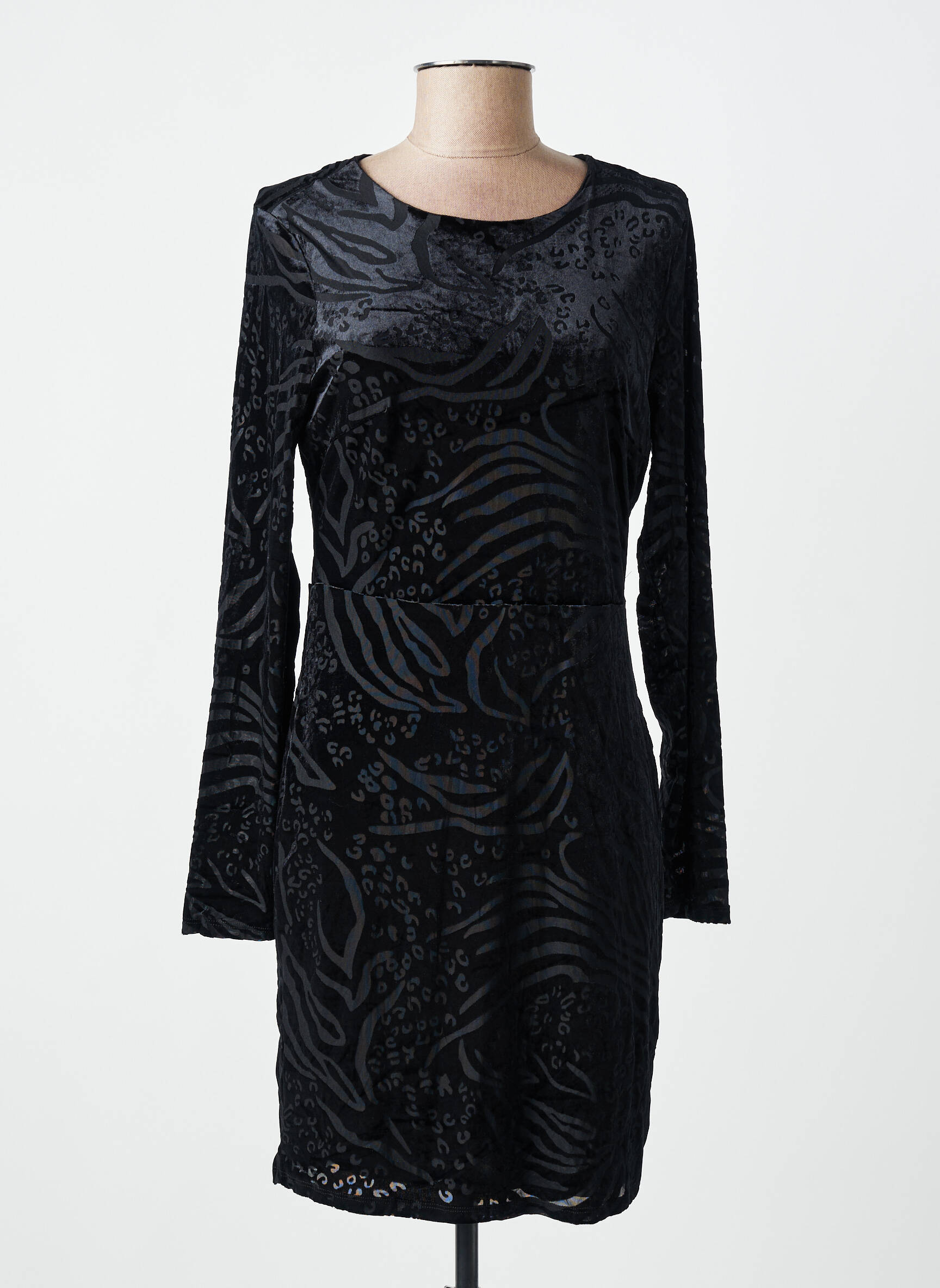 Pusilgių suknelė juodas VERO MODA moteris