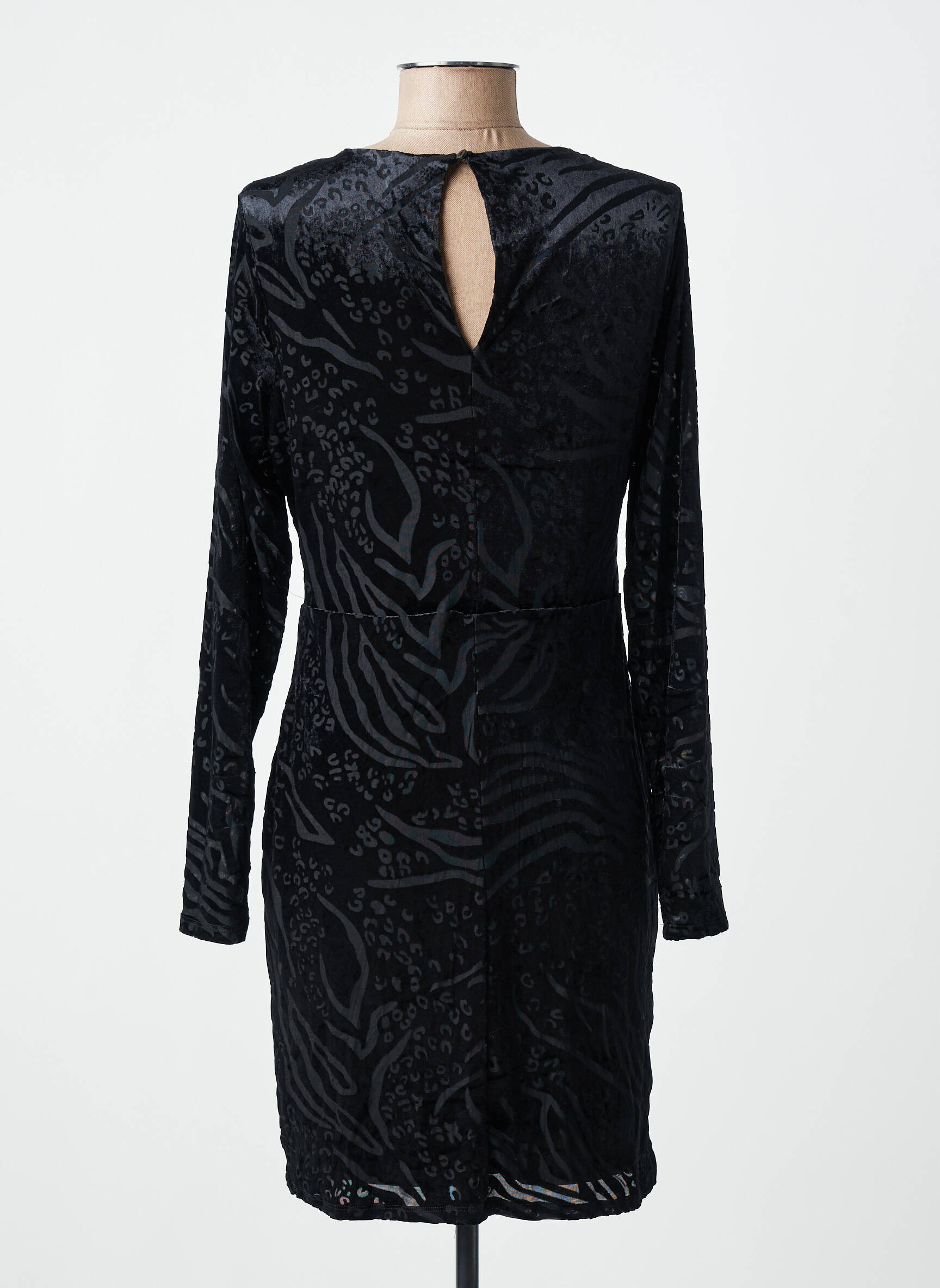 Pusilgių suknelė juodas VERO MODA moteris