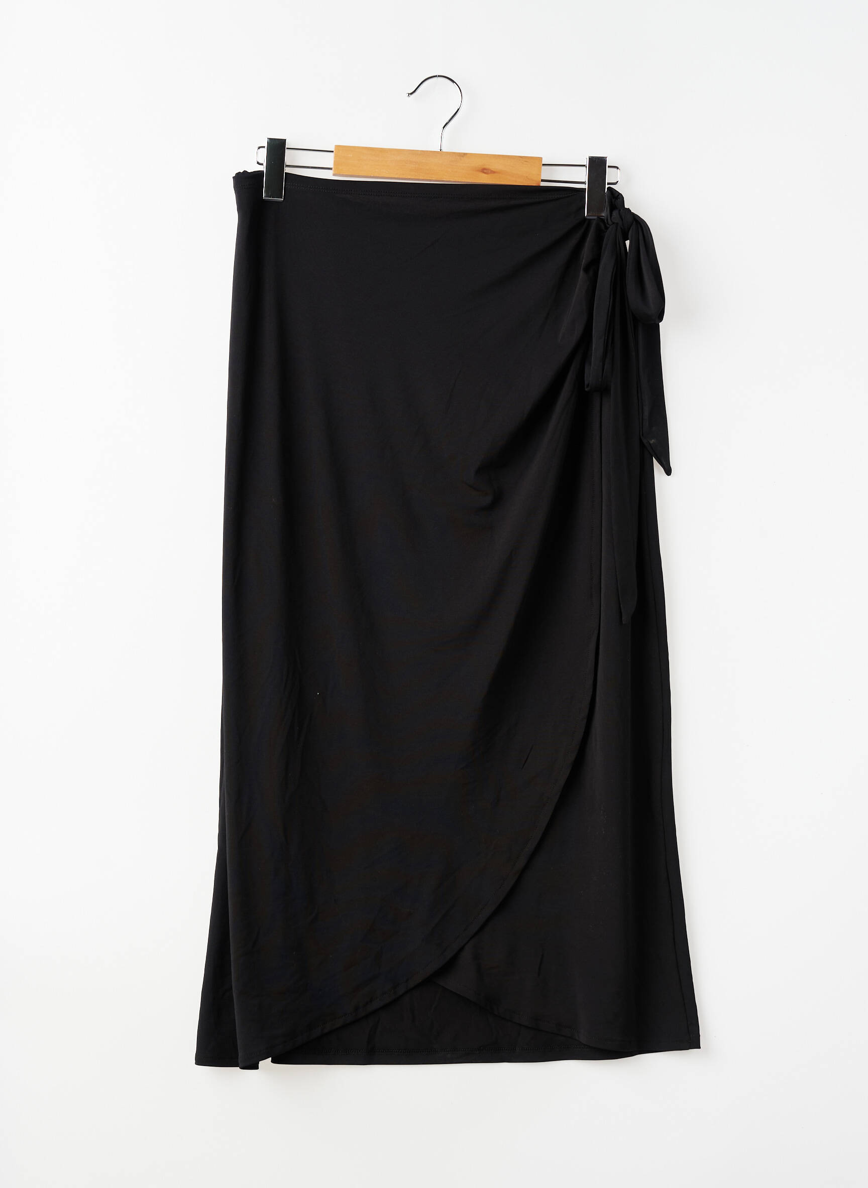 Pusilgis sijonas juodas VERO MODA moteris