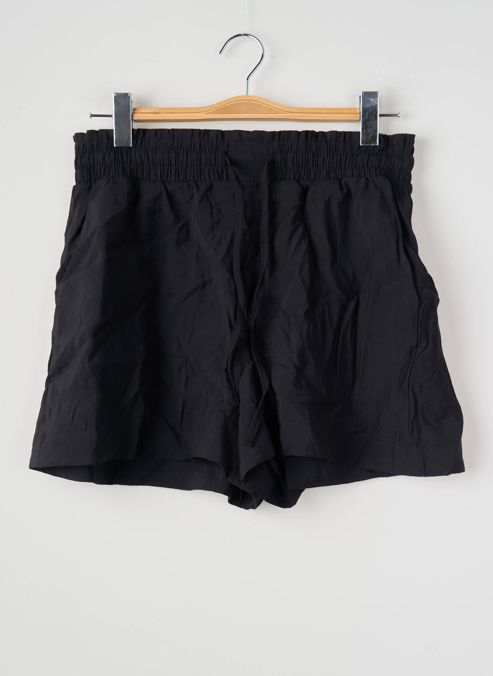 Šortas juodas ASTRID BLACK LABEL moteris