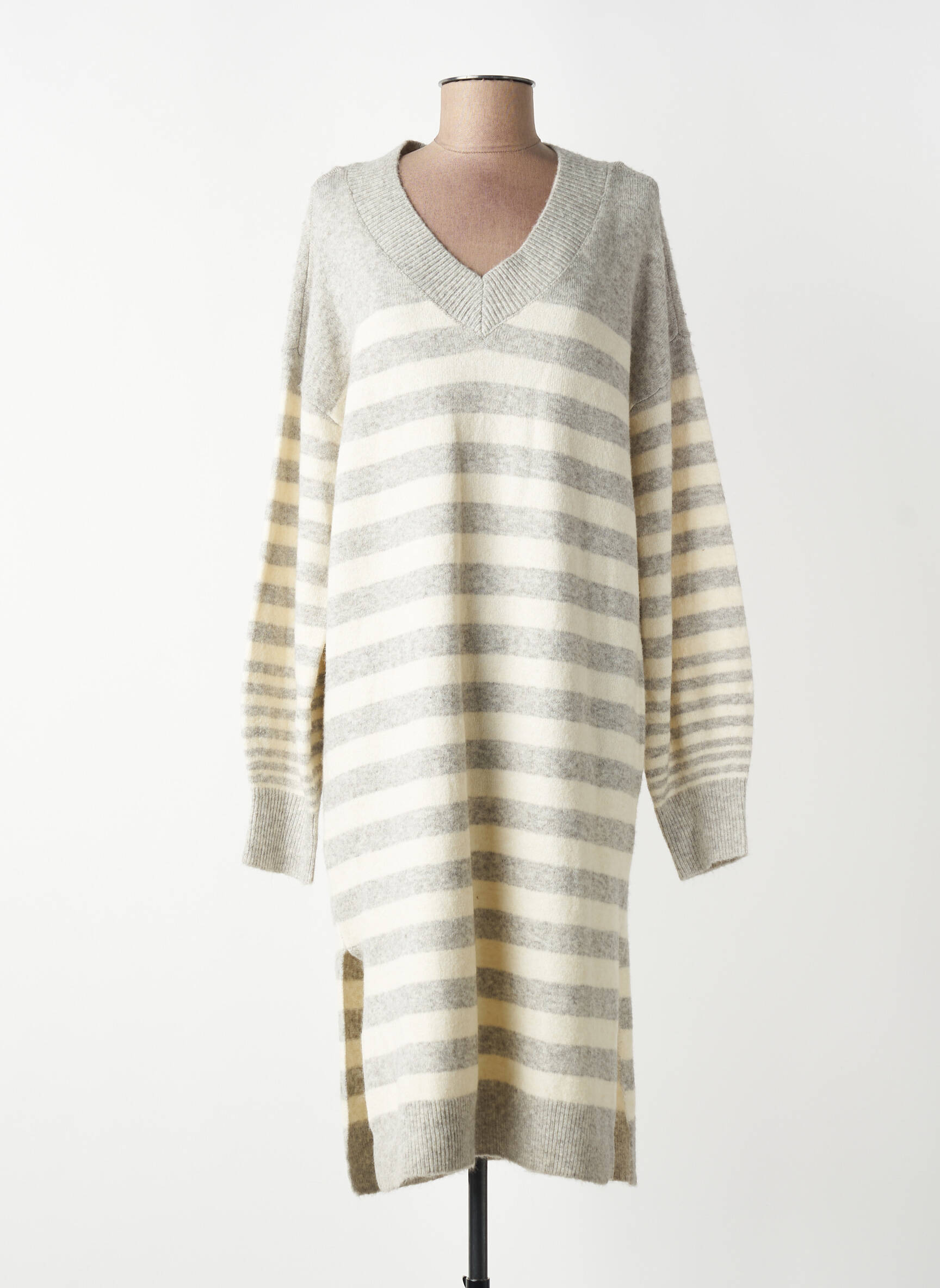 Pusilgių suknelė pilka VERO MODA moteris