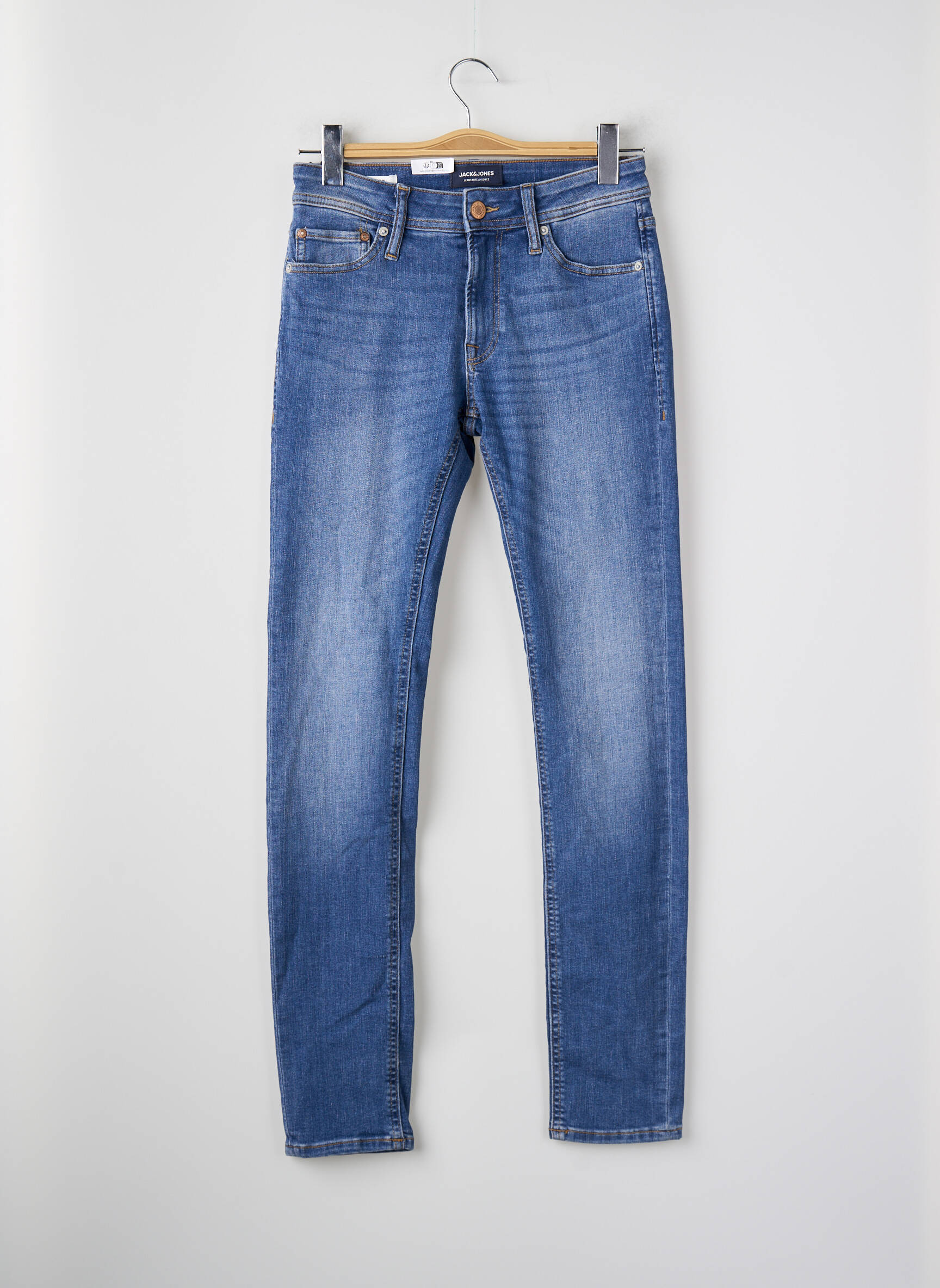 Lieknos džinsai mėlyna JACK & JONES vyras
