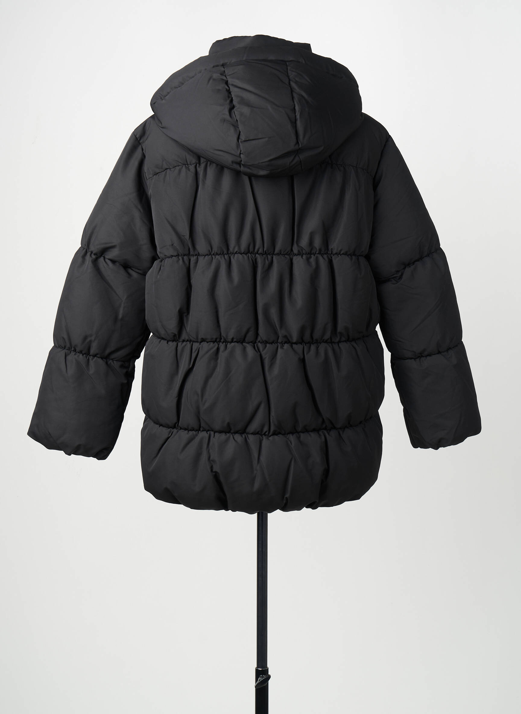 Pūkinė striukė juodas VERO MODA moteris