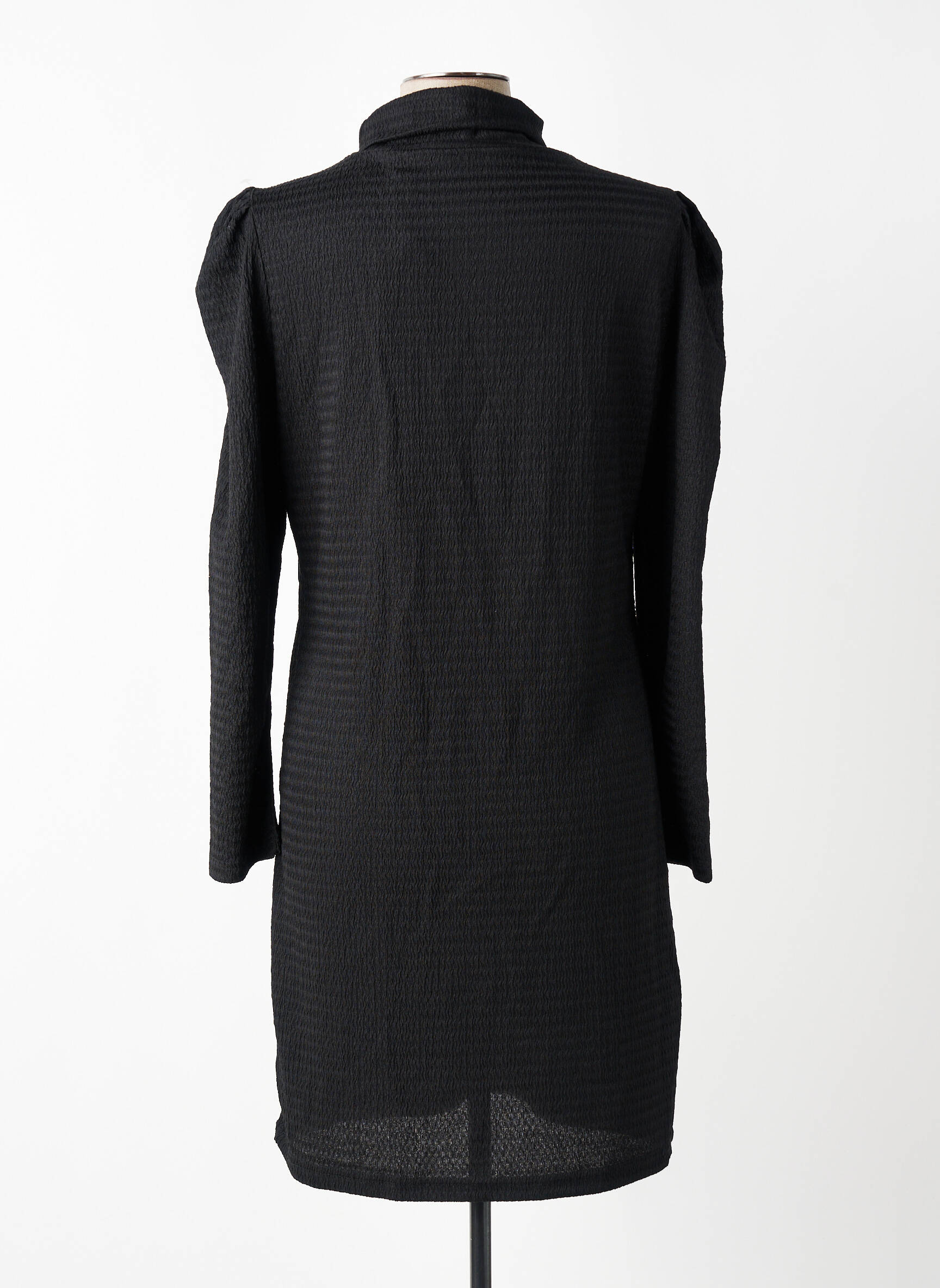 Pusilgių suknelė juodas VERO MODA moteris