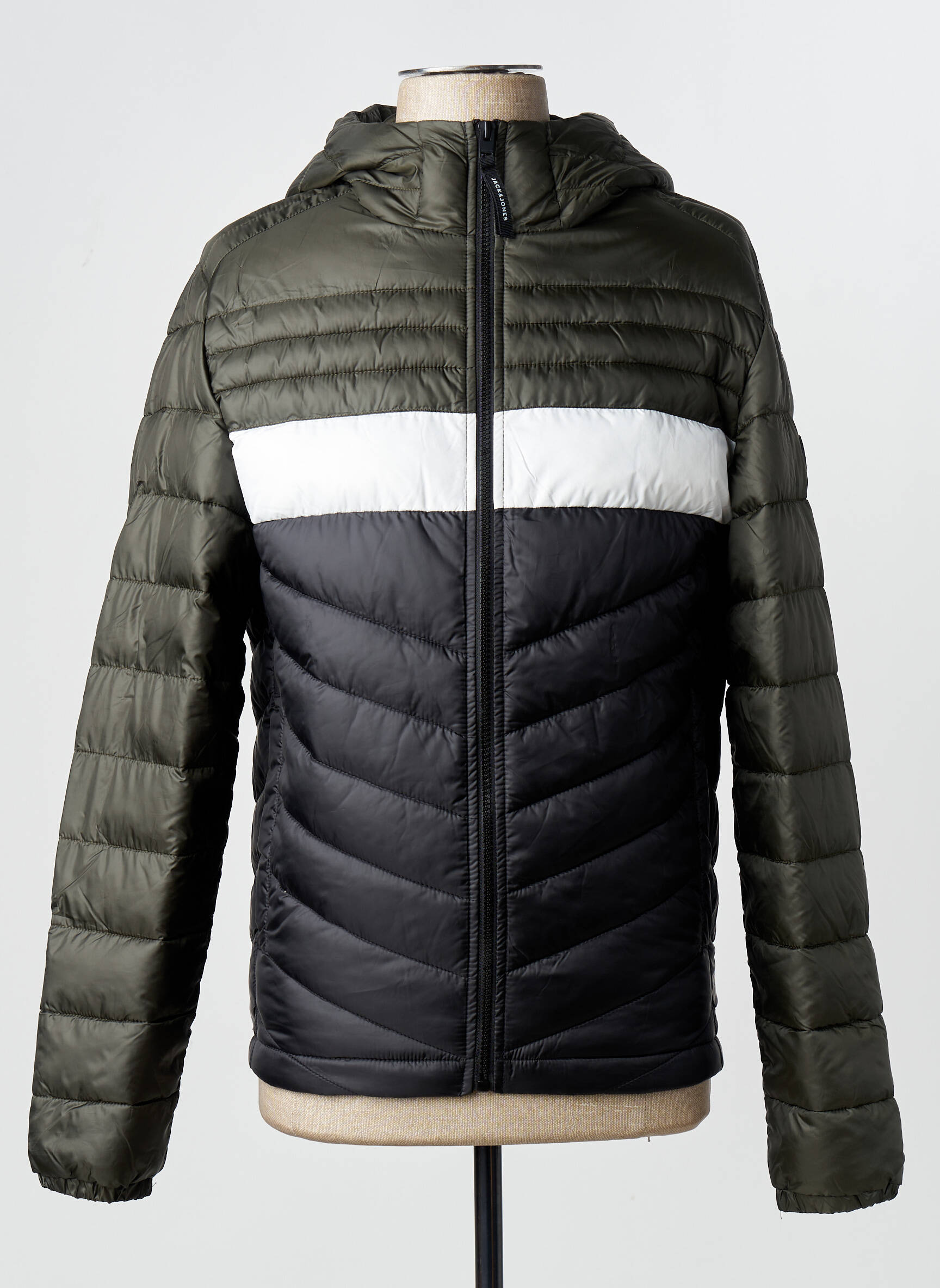 Pūkinė striukė juodas JACK & JONES vyras
