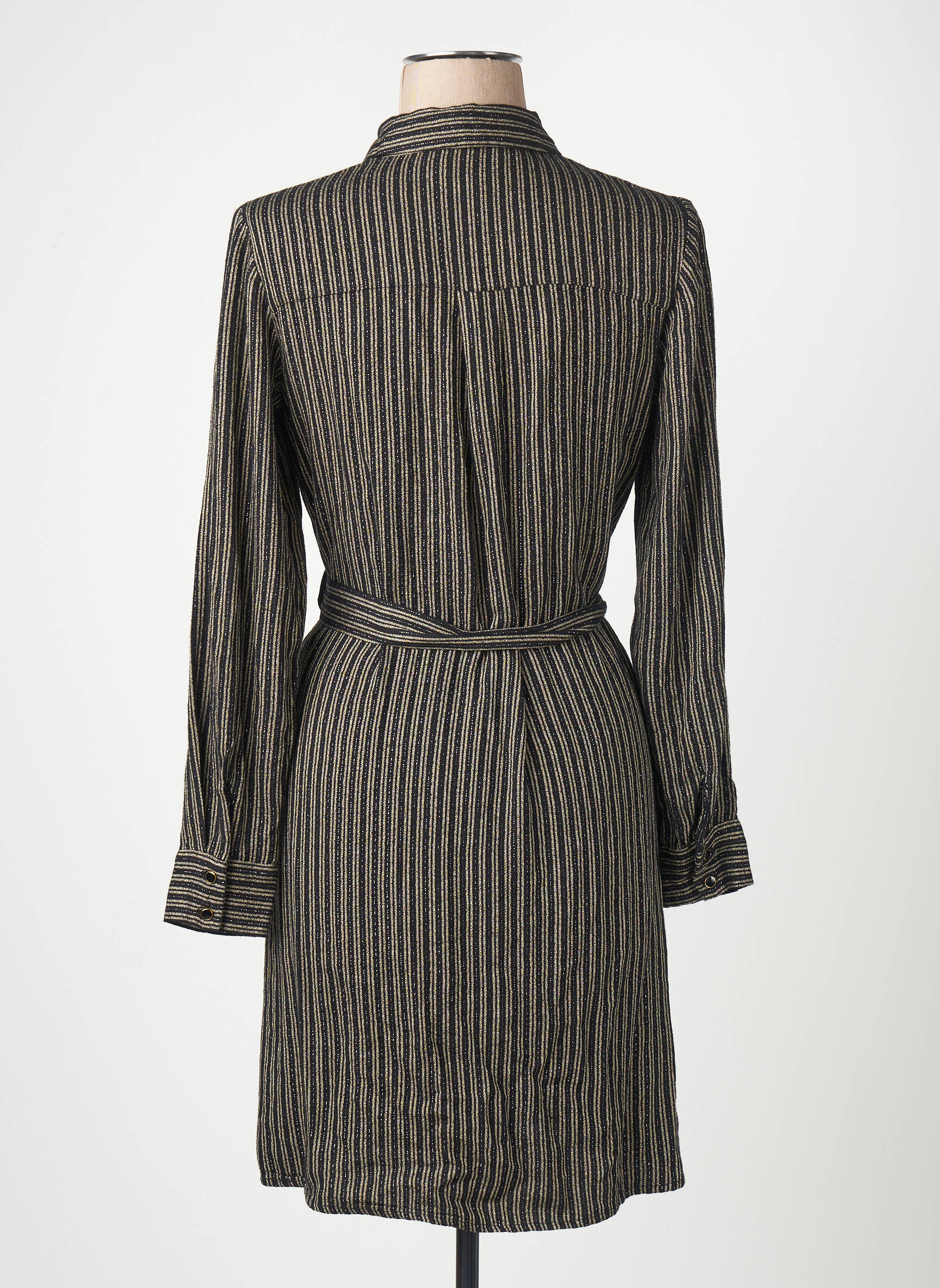 Pusilgių suknelė juodas VERO MODA moteris