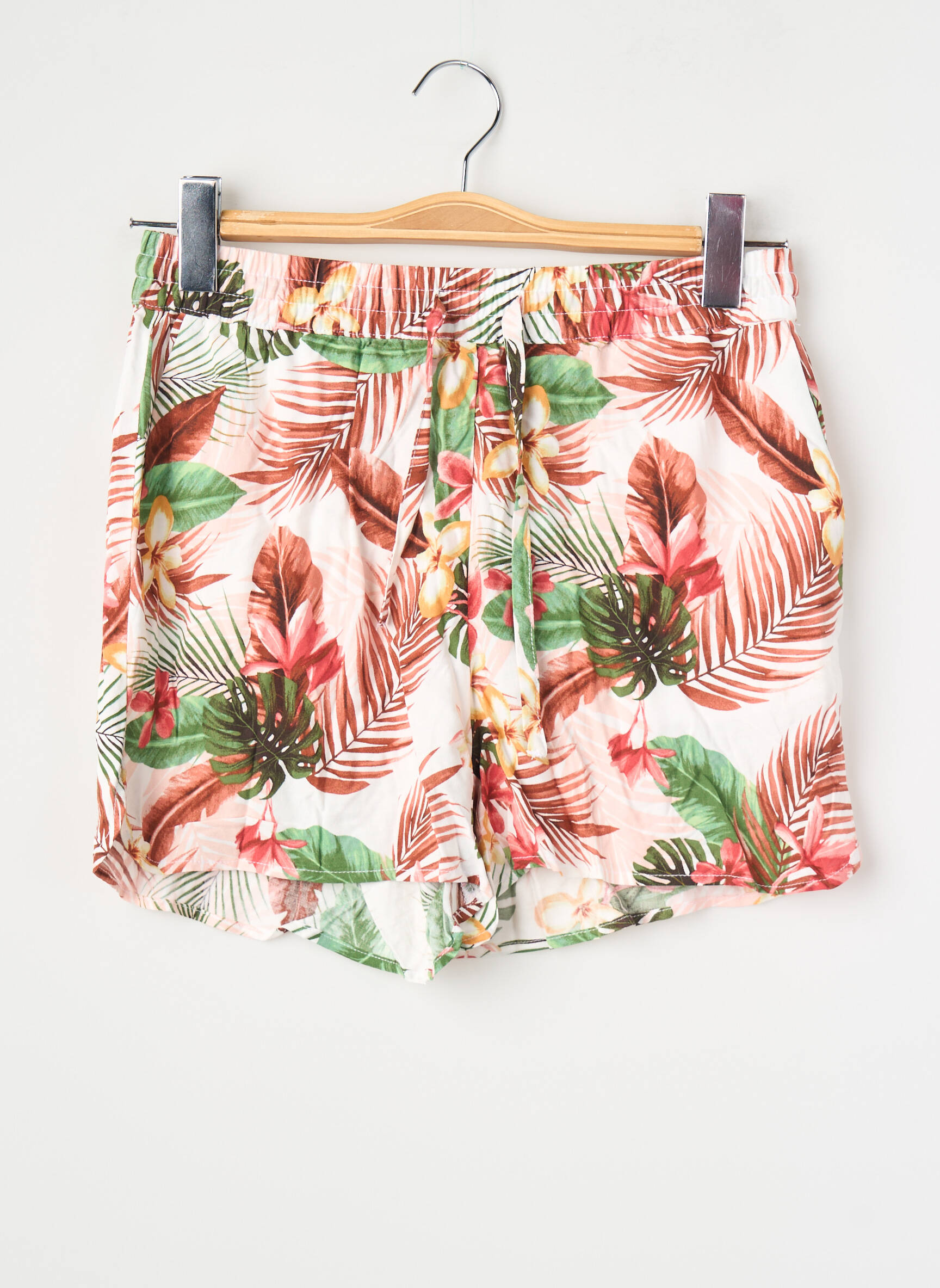 Šortas raudona VERO MODA moteris