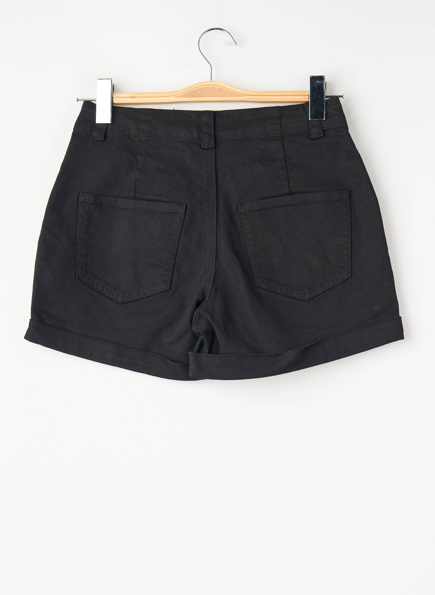 Šortas juodas VERO MODA moteris
