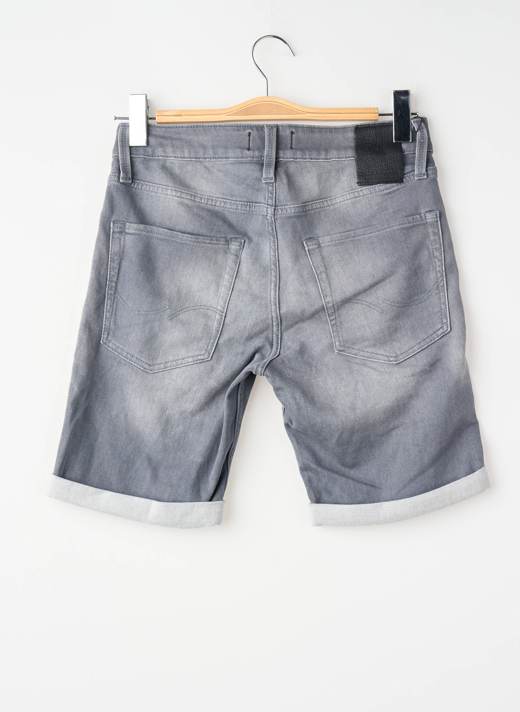 Šortas pilka JACK & JONES vyras