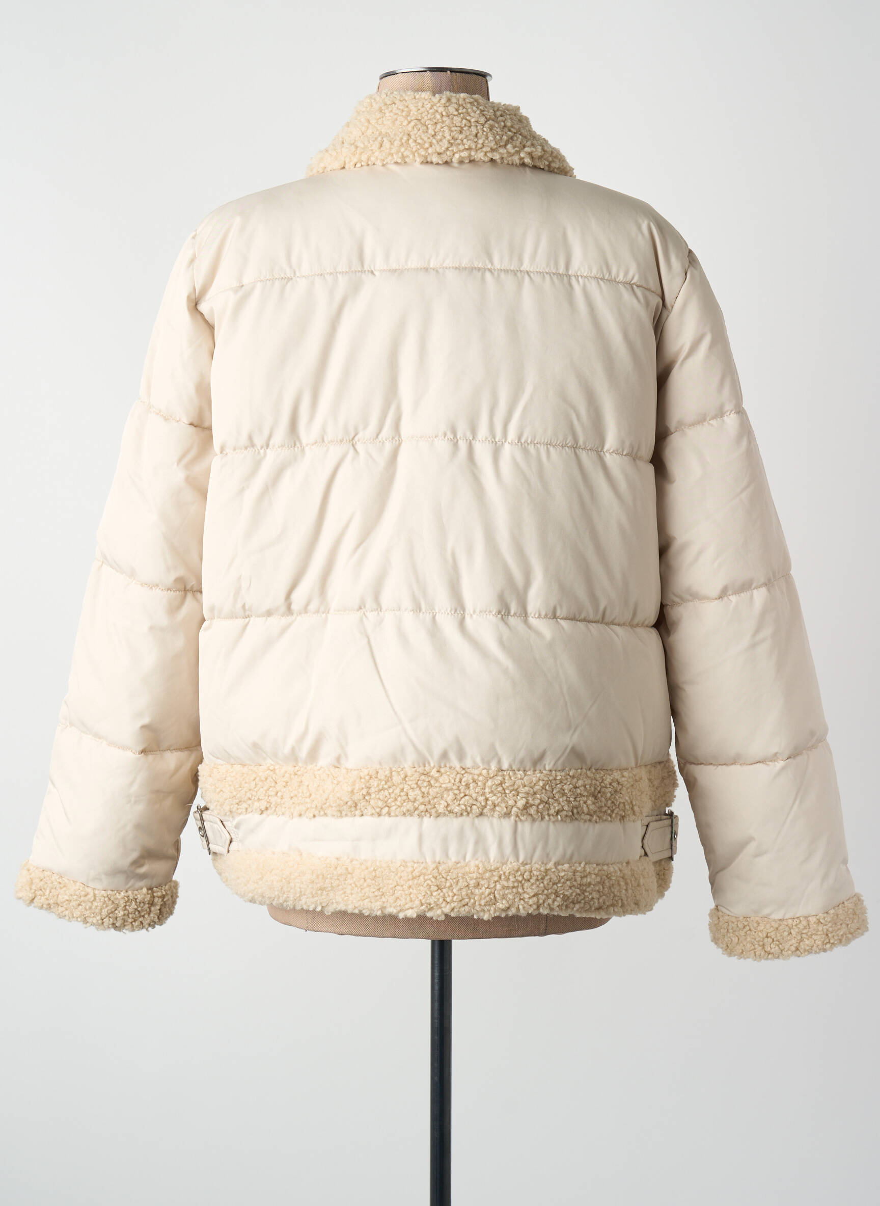 Pūkinė striukė bežinis VERO MODA moteris