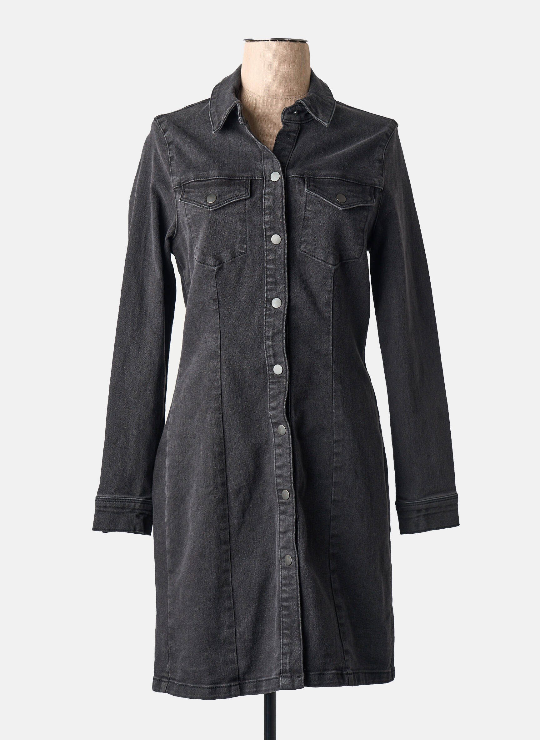 Pusilgių suknelė juodas VERO MODA moteris