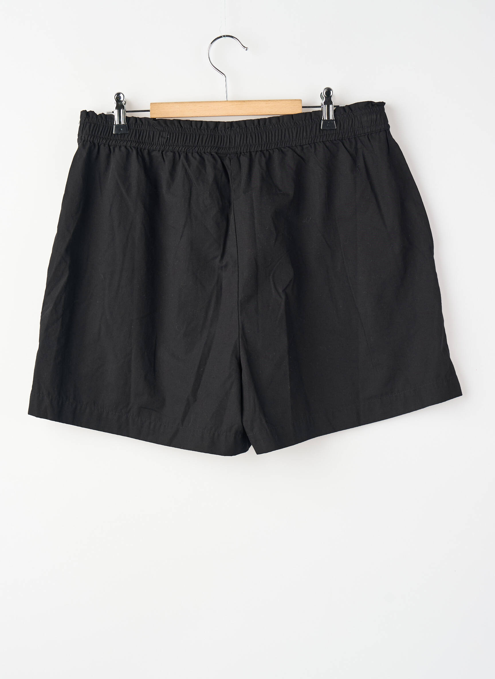 Šortas juodas VERO MODA moteris