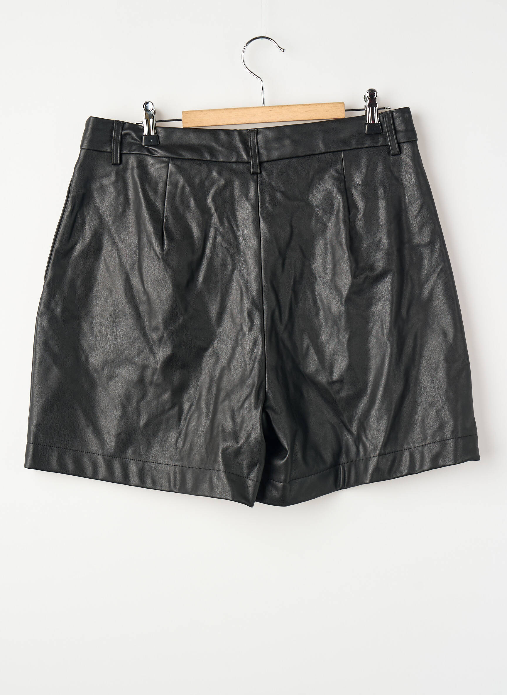 Šortas juodas VERO MODA moteris
