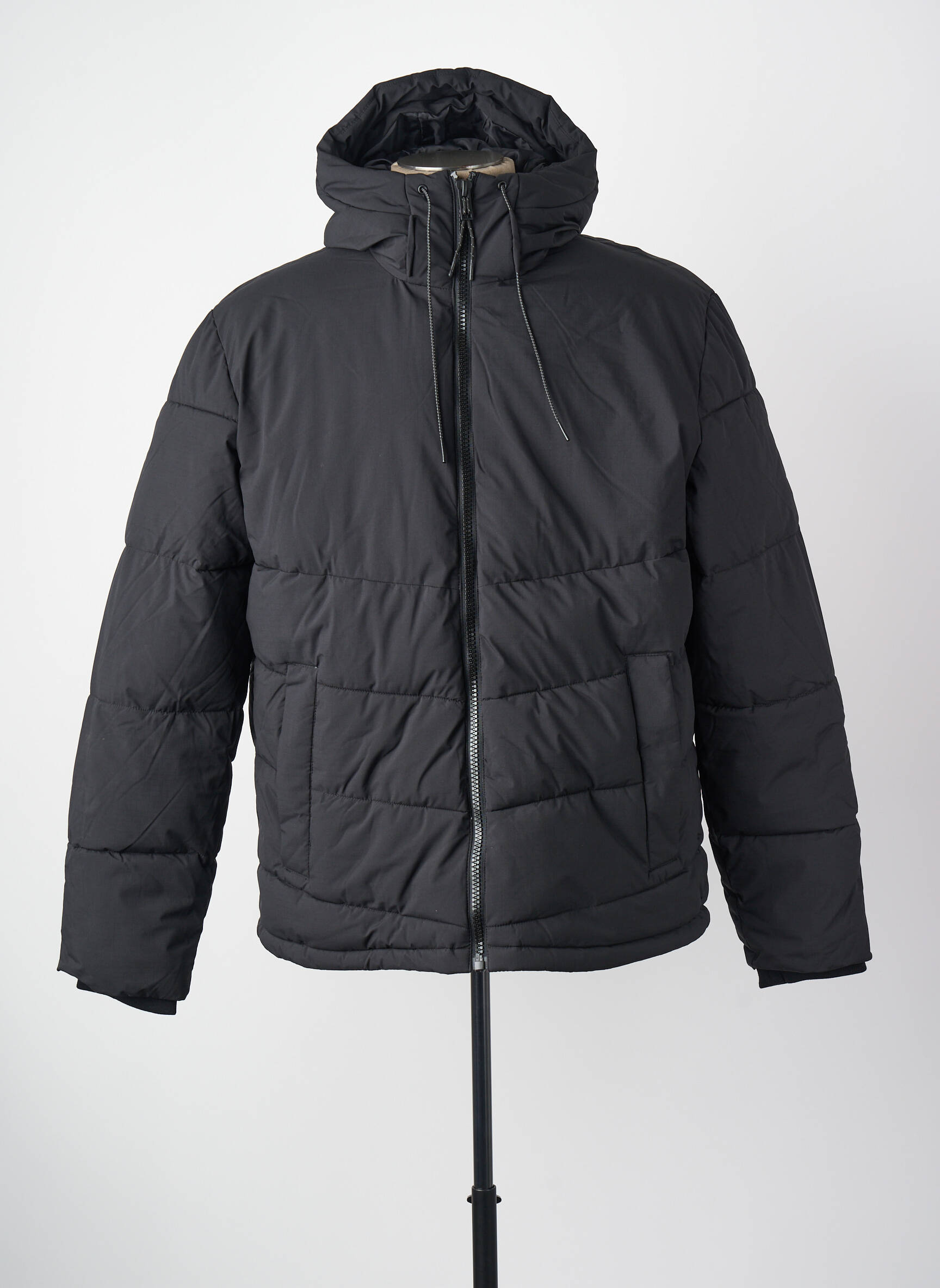 Pūkinė striukė juodas JACK & JONES vyras