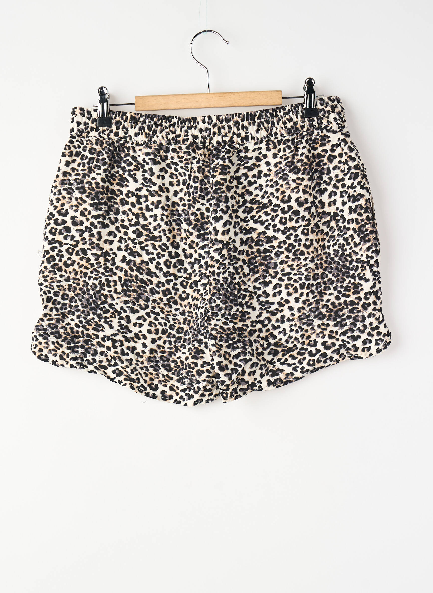 Šortas juodas VERO MODA moteris