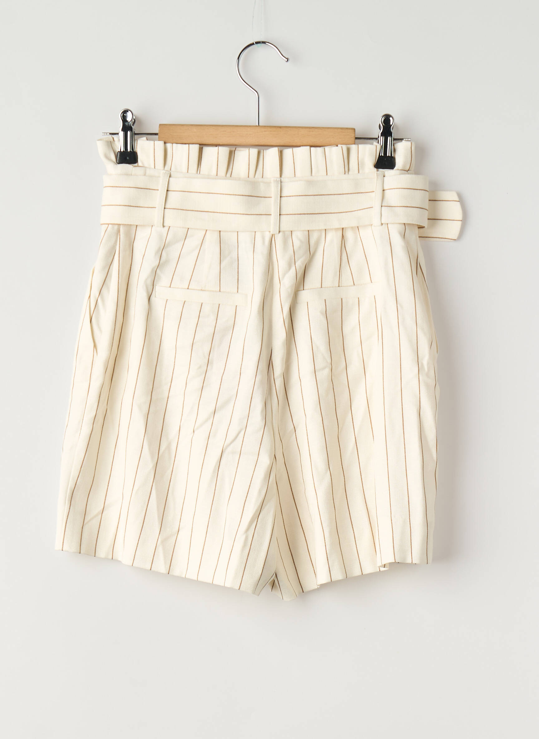 Bermudas baltas NAF NAF moteris