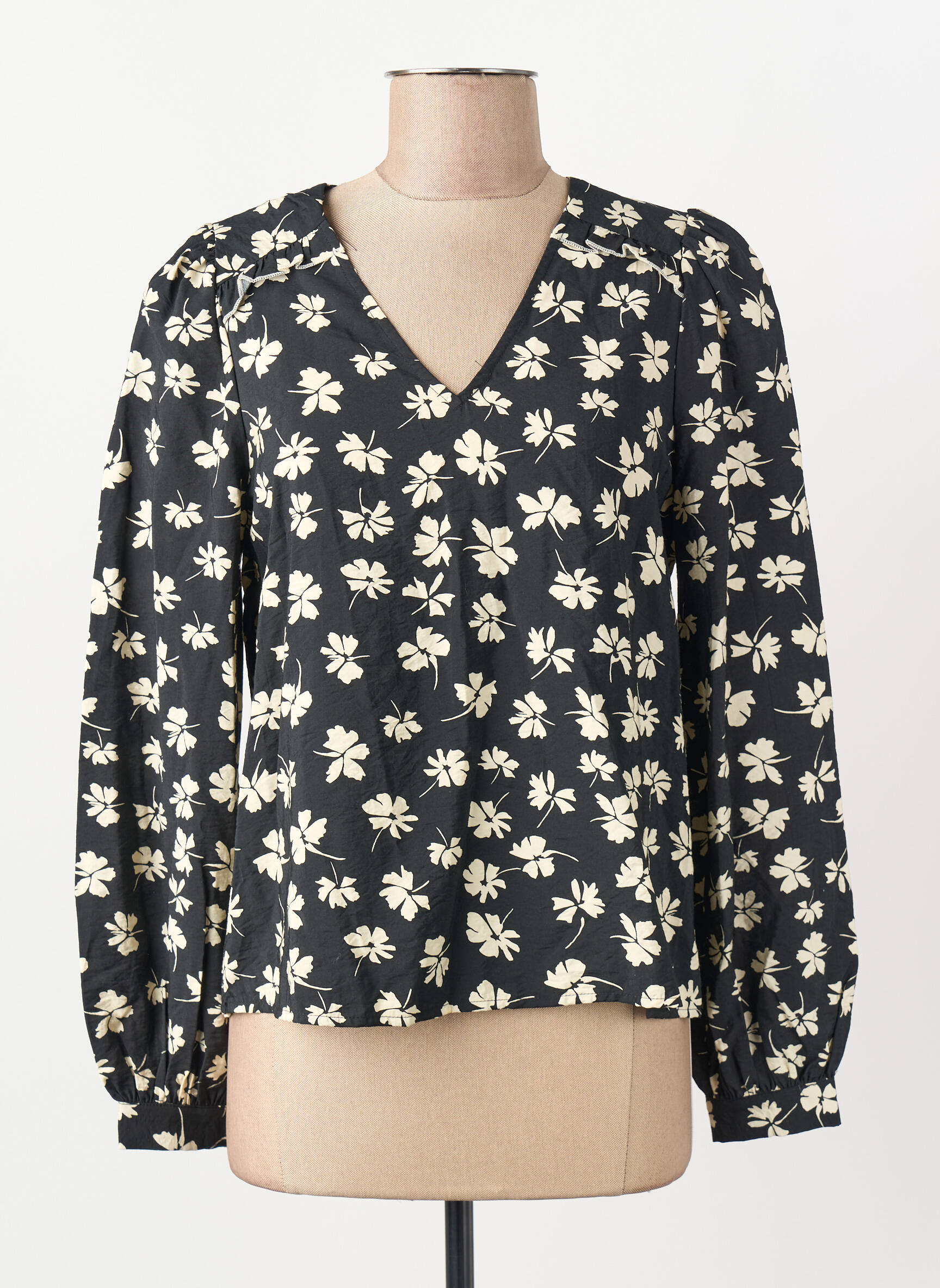 Moteriškas marškinys juodas VERO MODA moteris