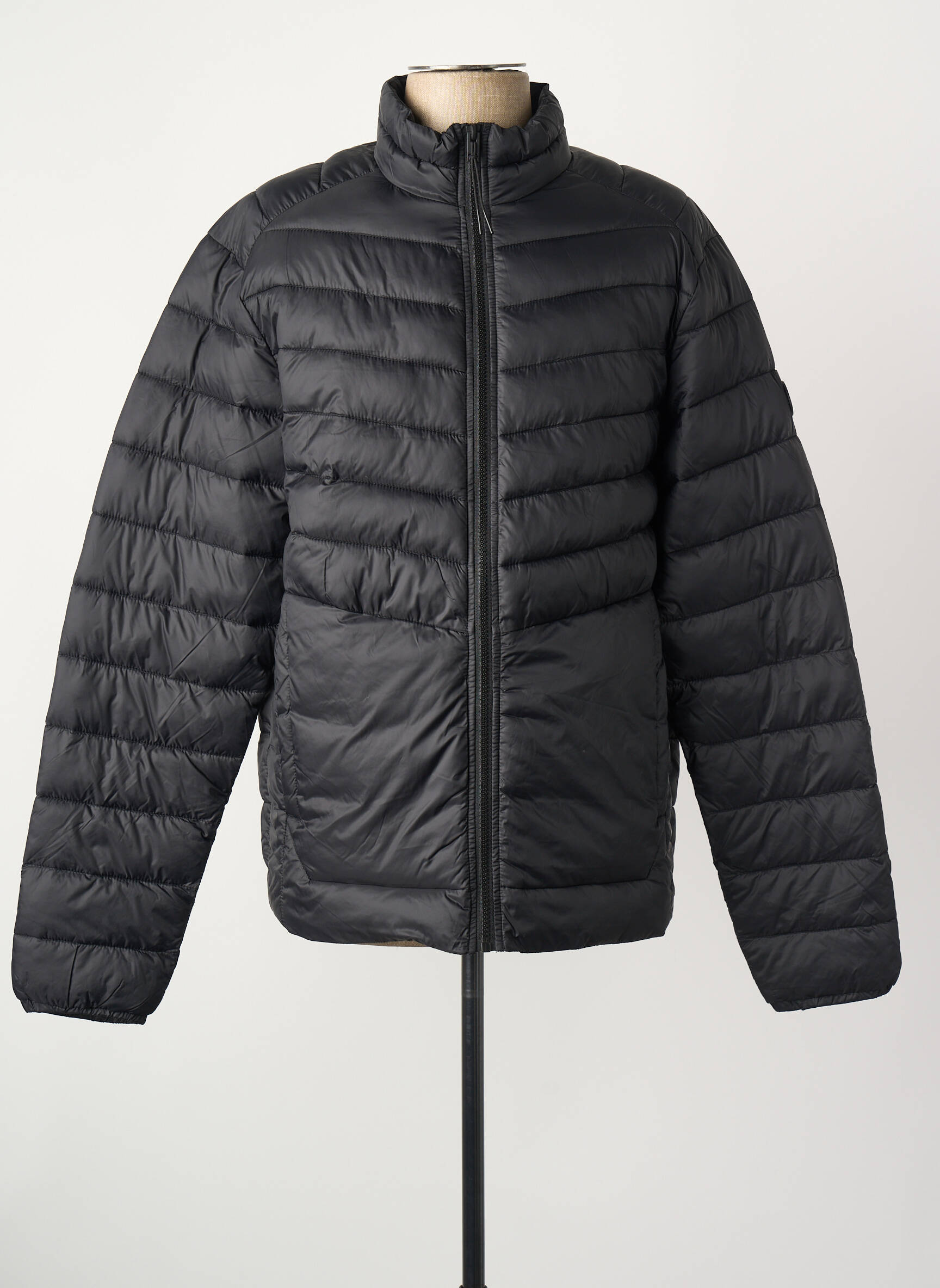Pūkinė striukė juodas JACK & JONES vyras