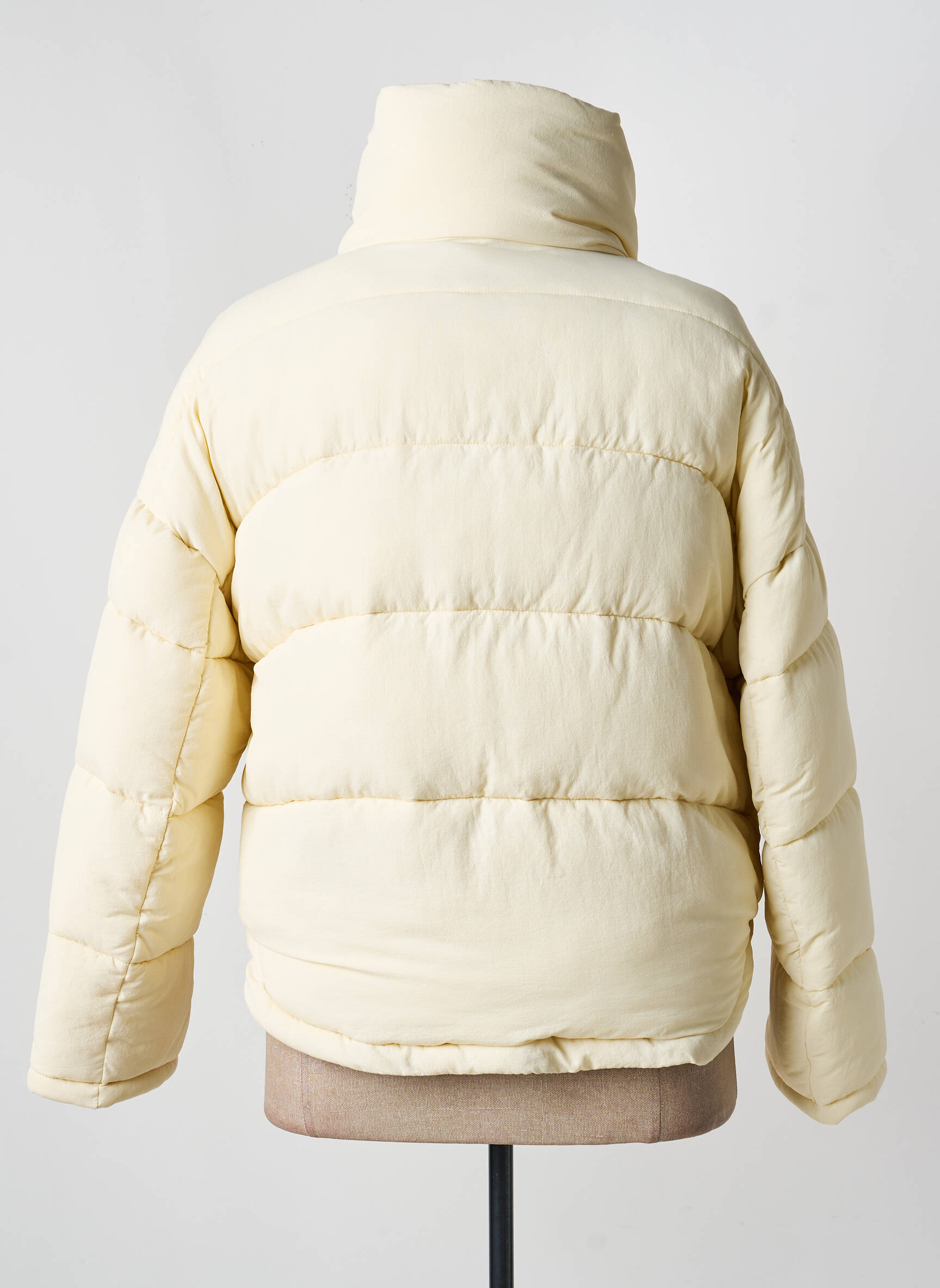 Pūkinė striukė baltas OOF WEAR moteris